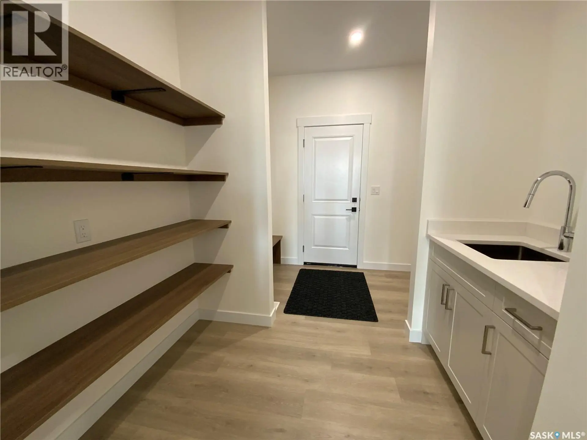 242 Doran WAY - Image 11