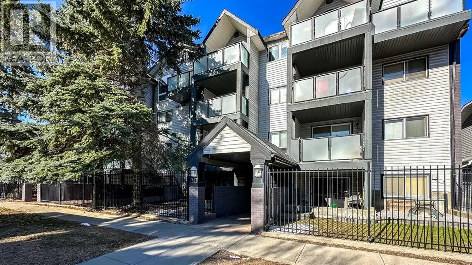 #402 717 4A Street NE - Image 1