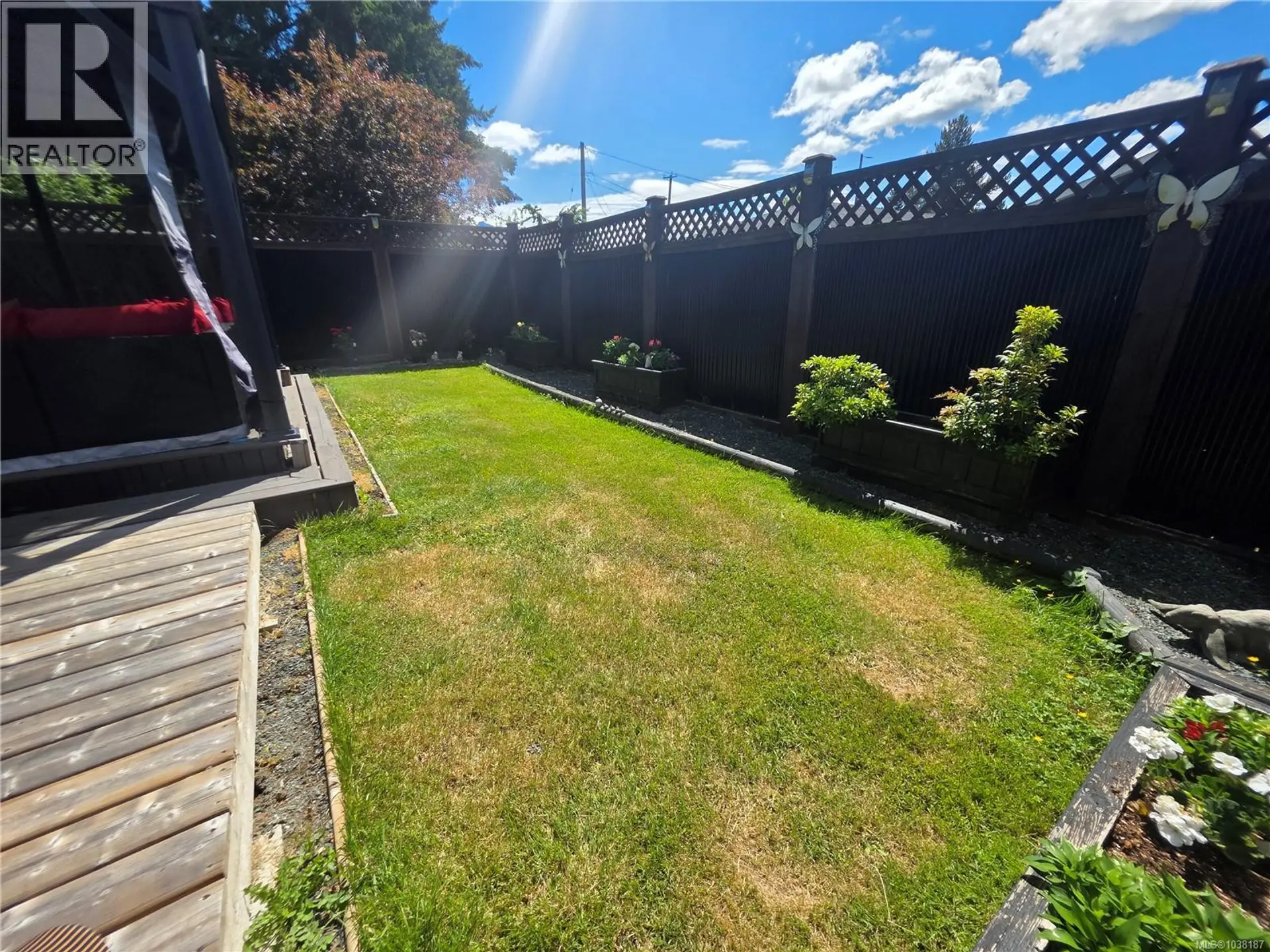 #1 3908 Marpole St - Image 16
