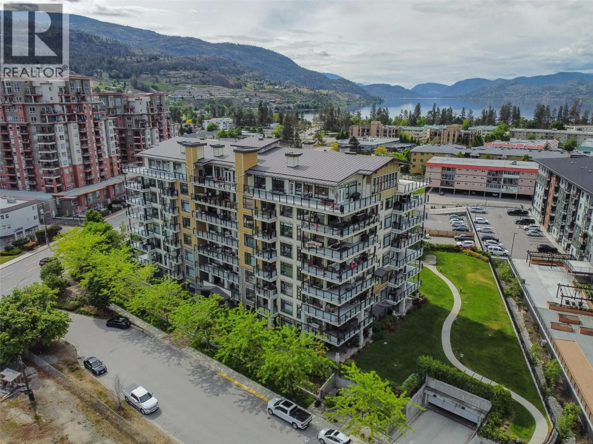 Property at #401 3301 Skaha Lake Road, Penticton, BC
