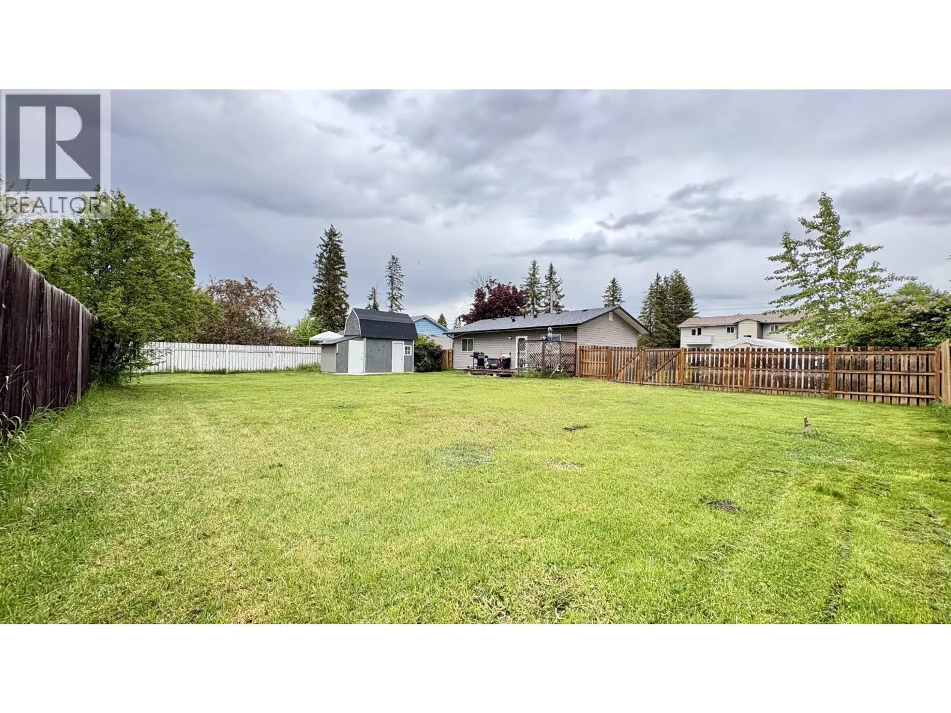 2205 REDWOOD CRESCENT - Image 17