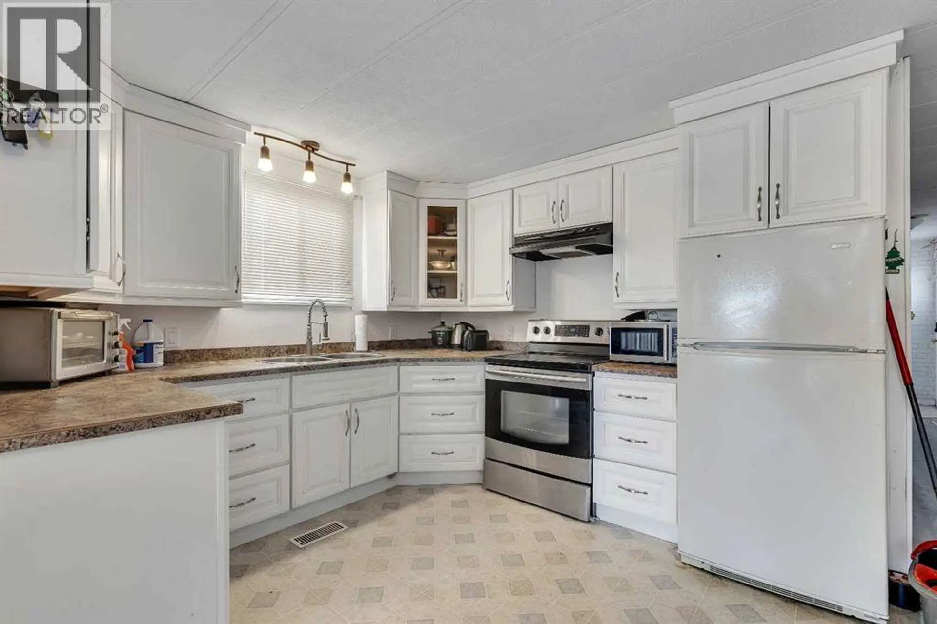 101 Huntstrom Drive NE - Image 7