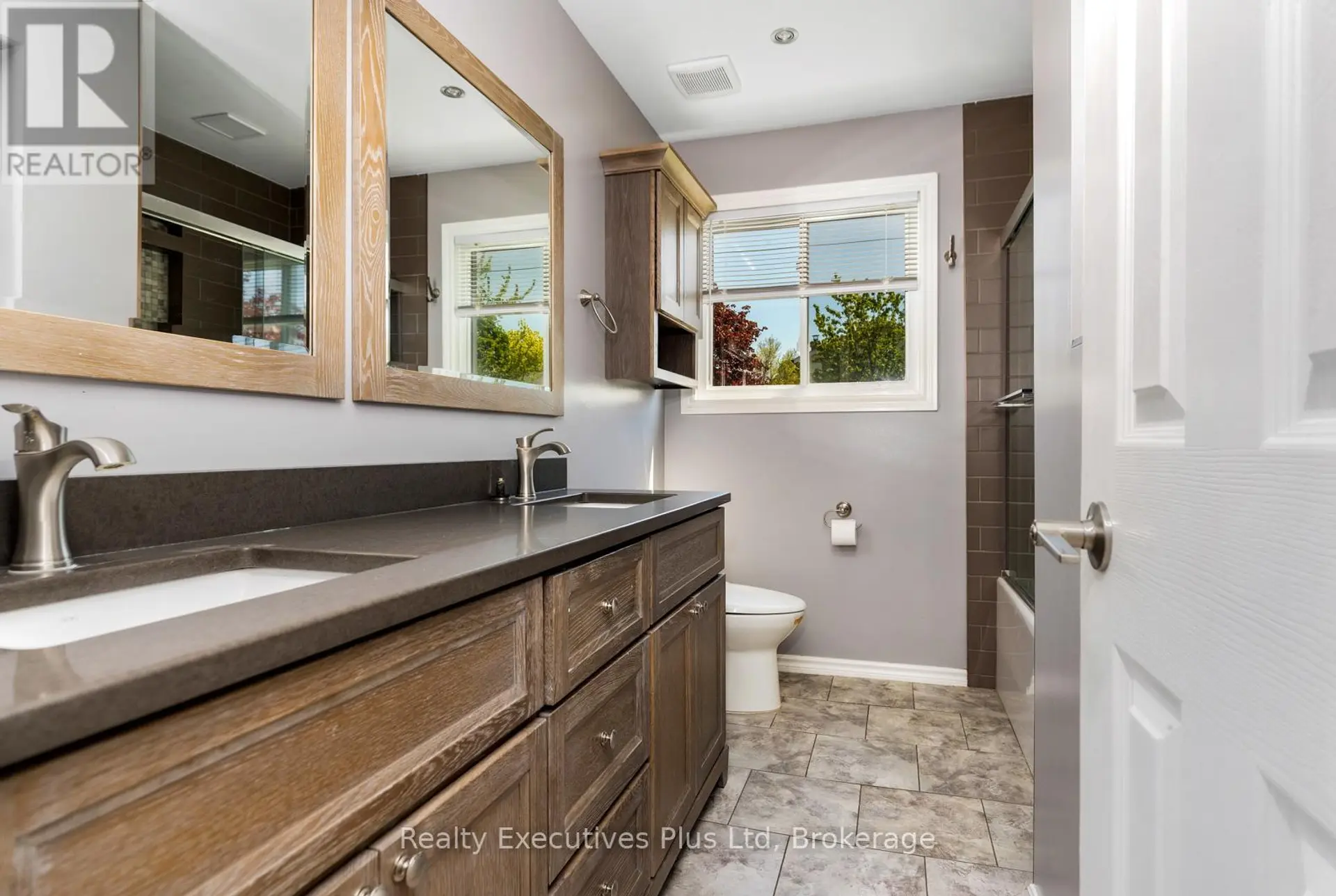 24 MCCONKEY PLACE - Image 12