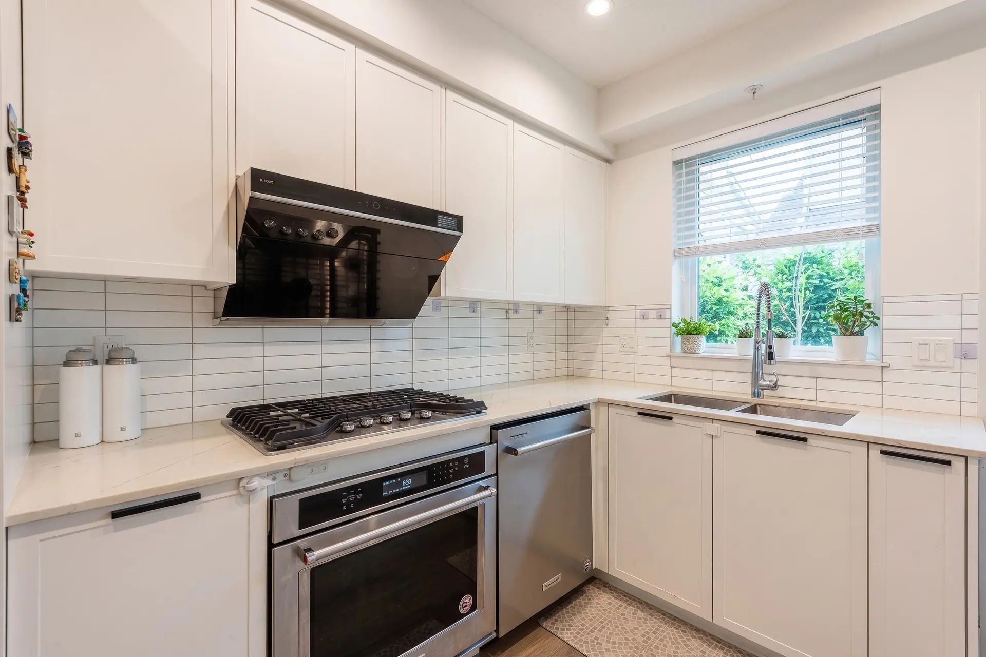 #201 6933 Arcola Street - Image 8