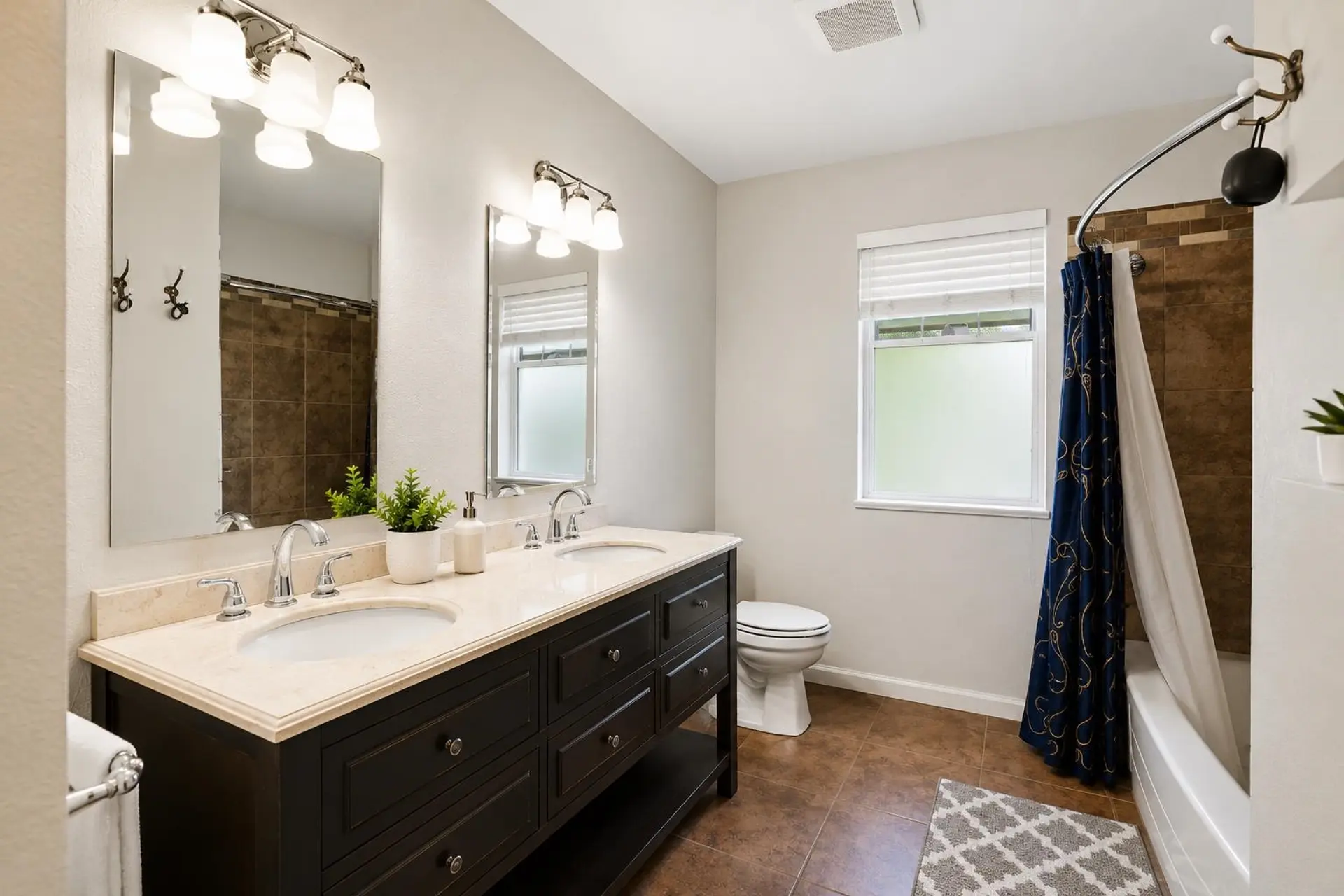 11142 85a Avenue - Image 12