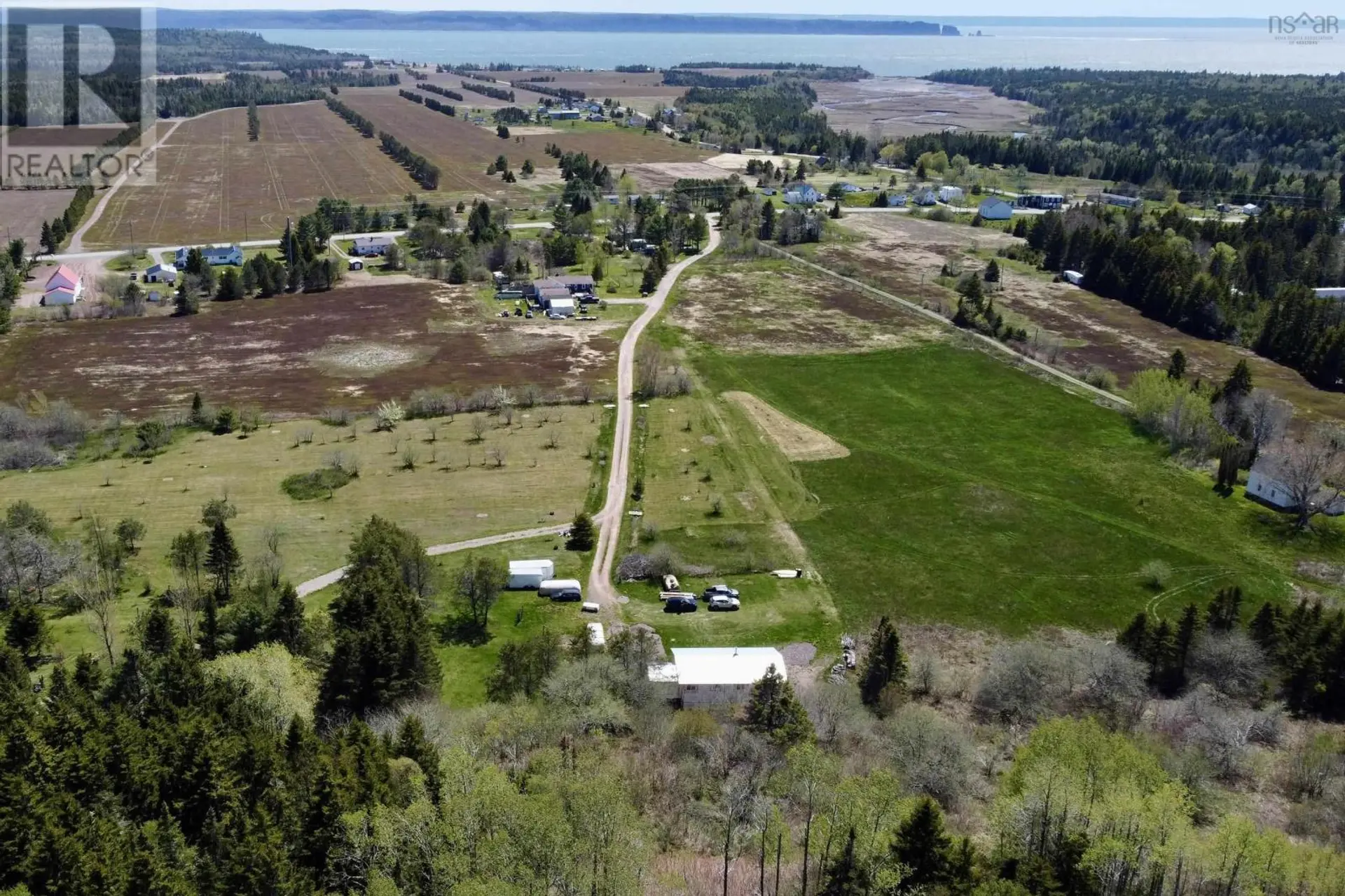 61 Ballfield Road - Image 16