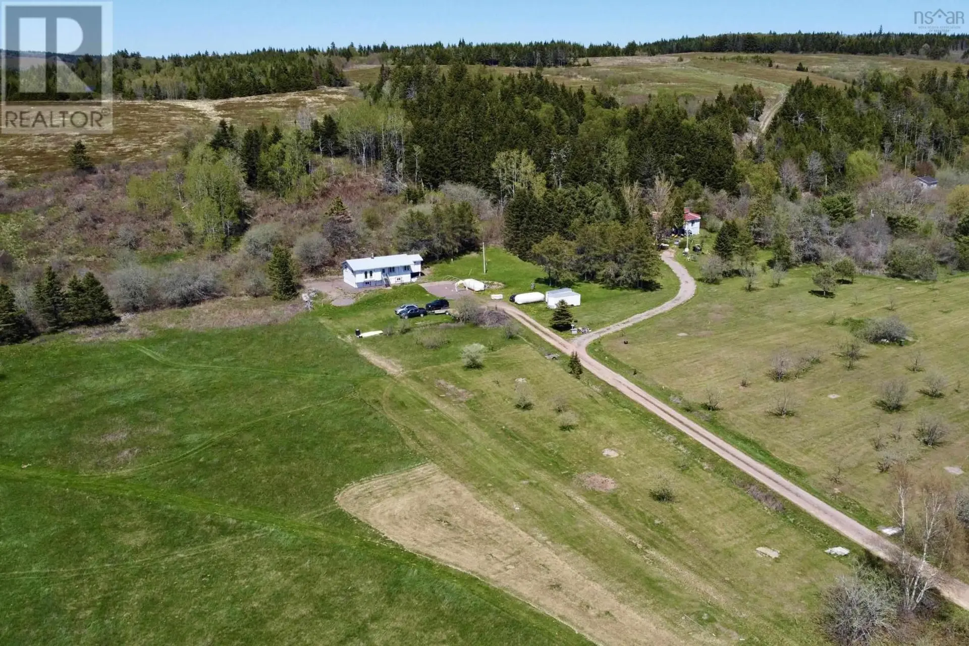 61 Ballfield Road - Image 15