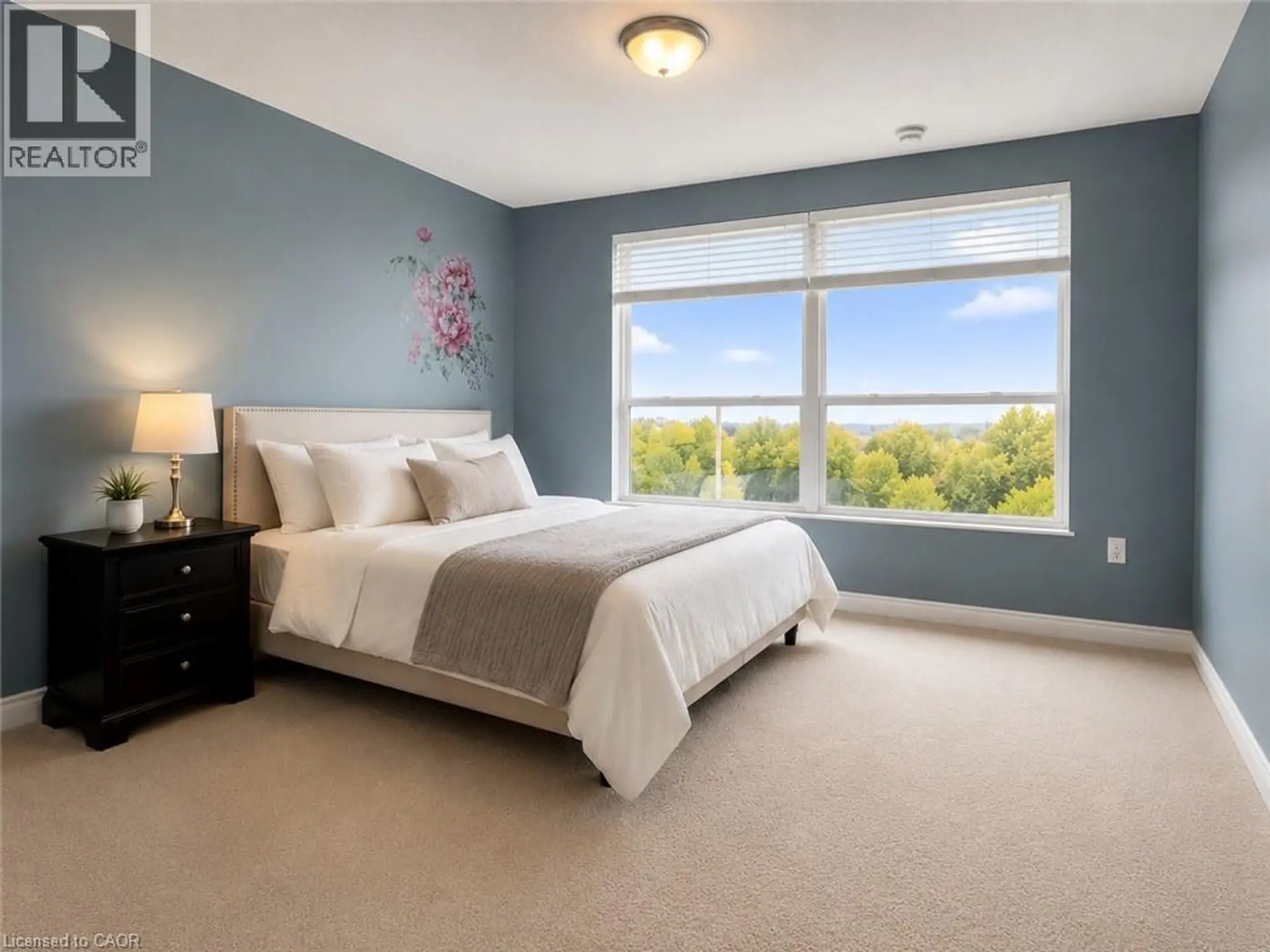 #606 255 KEATS Way - Image 5