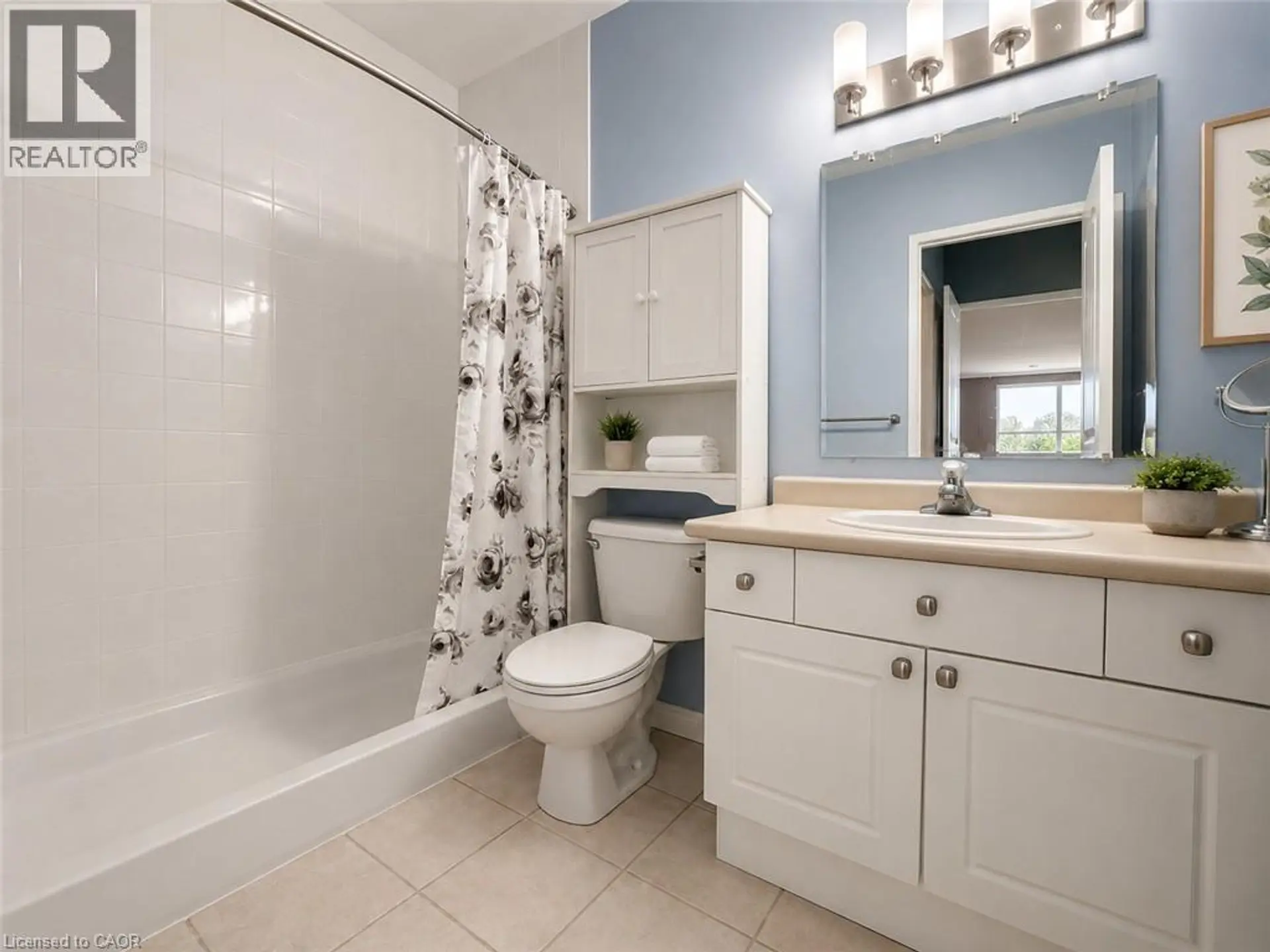 #606 255 KEATS Way - Image 7