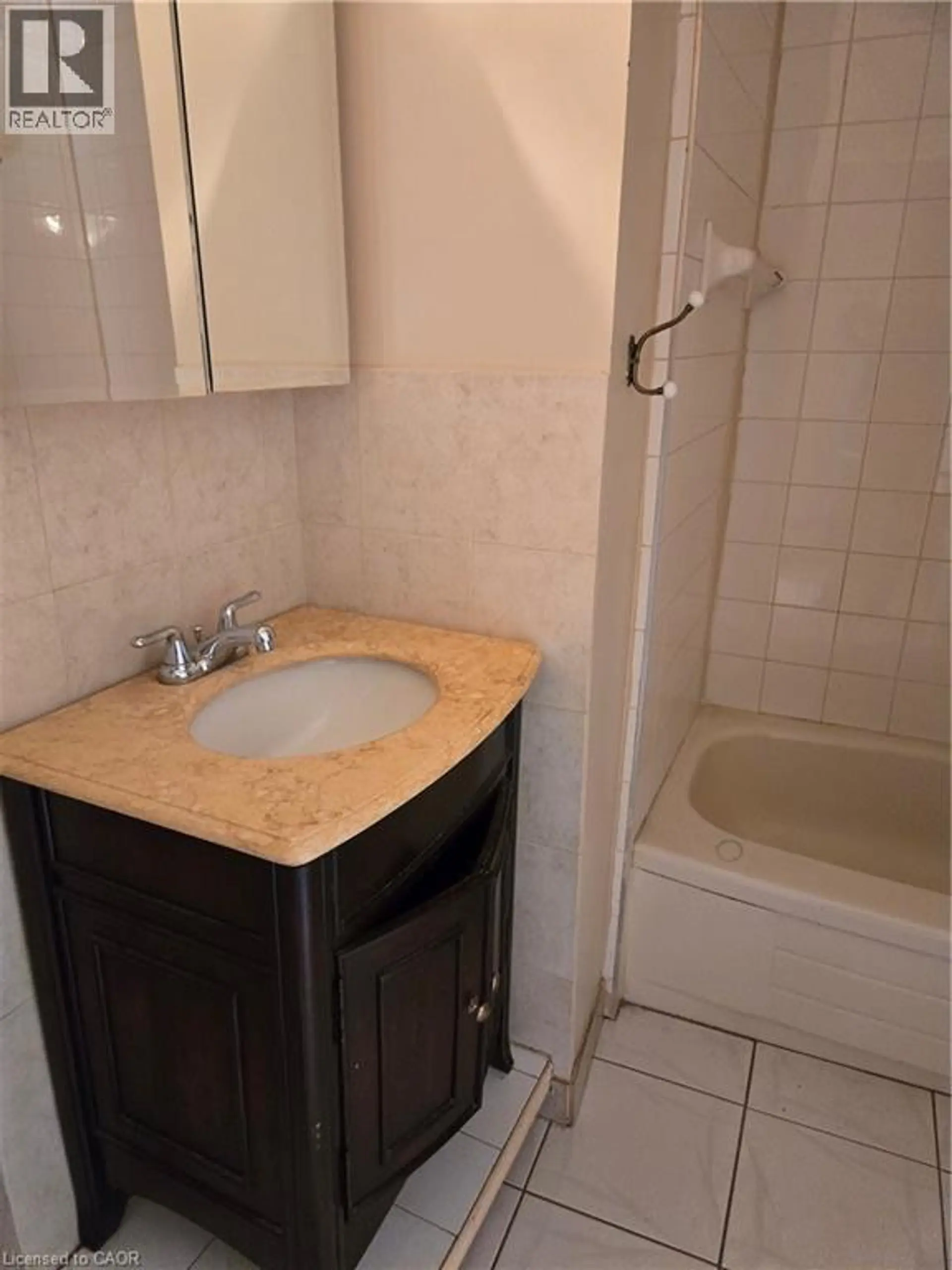 #2 95 FONTHILL Road - Image 10