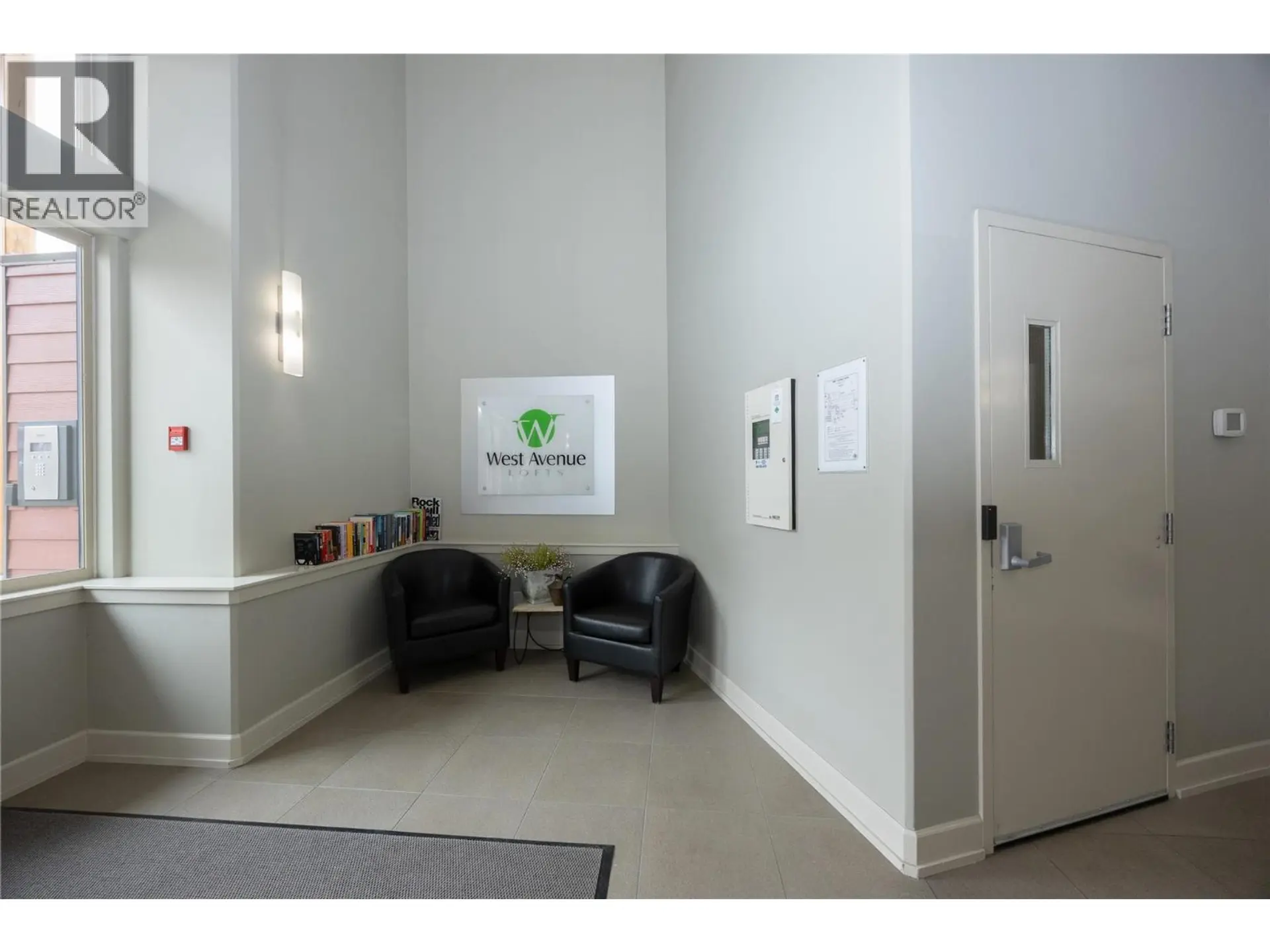#307 457 West Avenue - Image 16