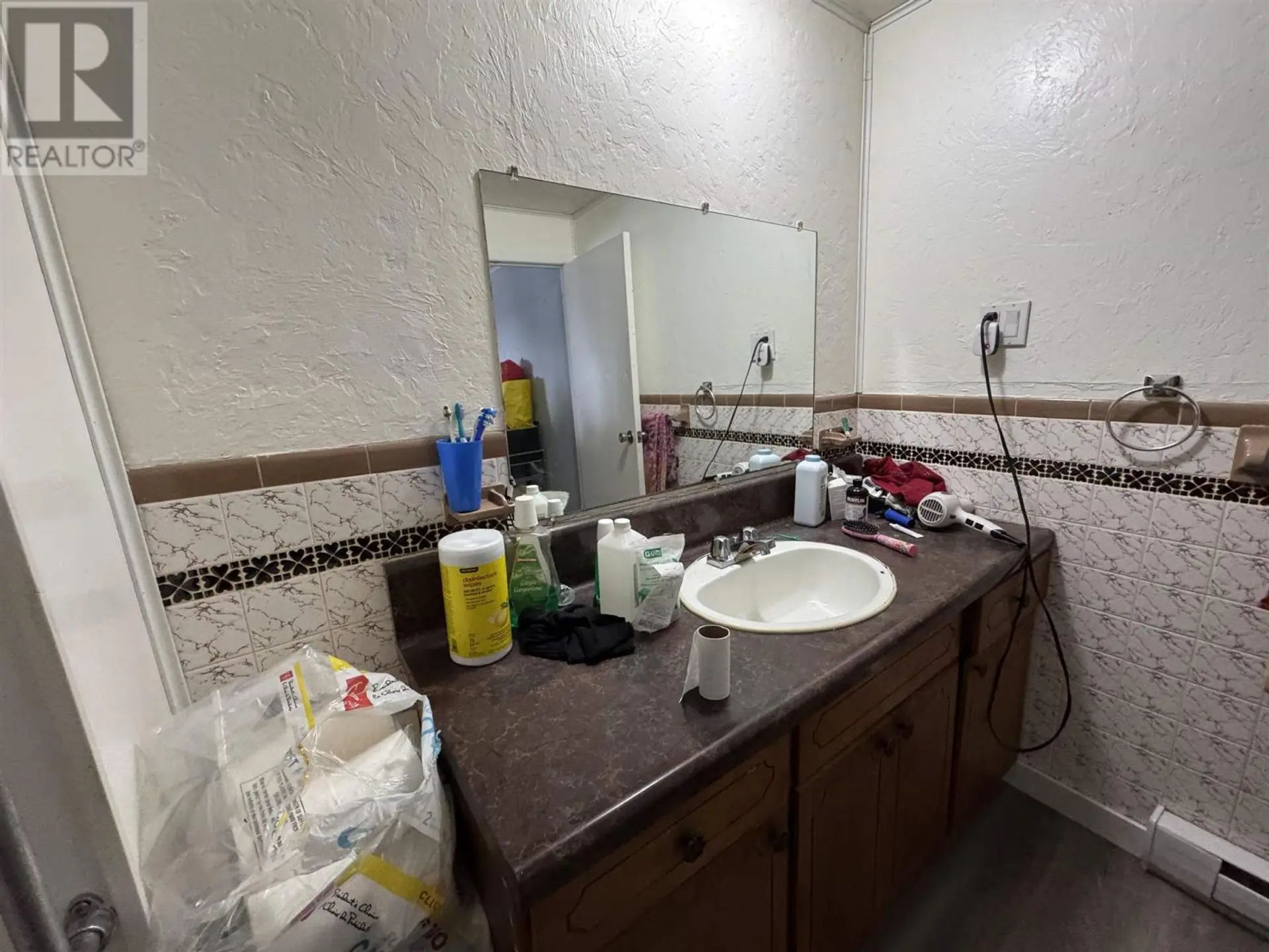 26 Connaught ST - Image 6
