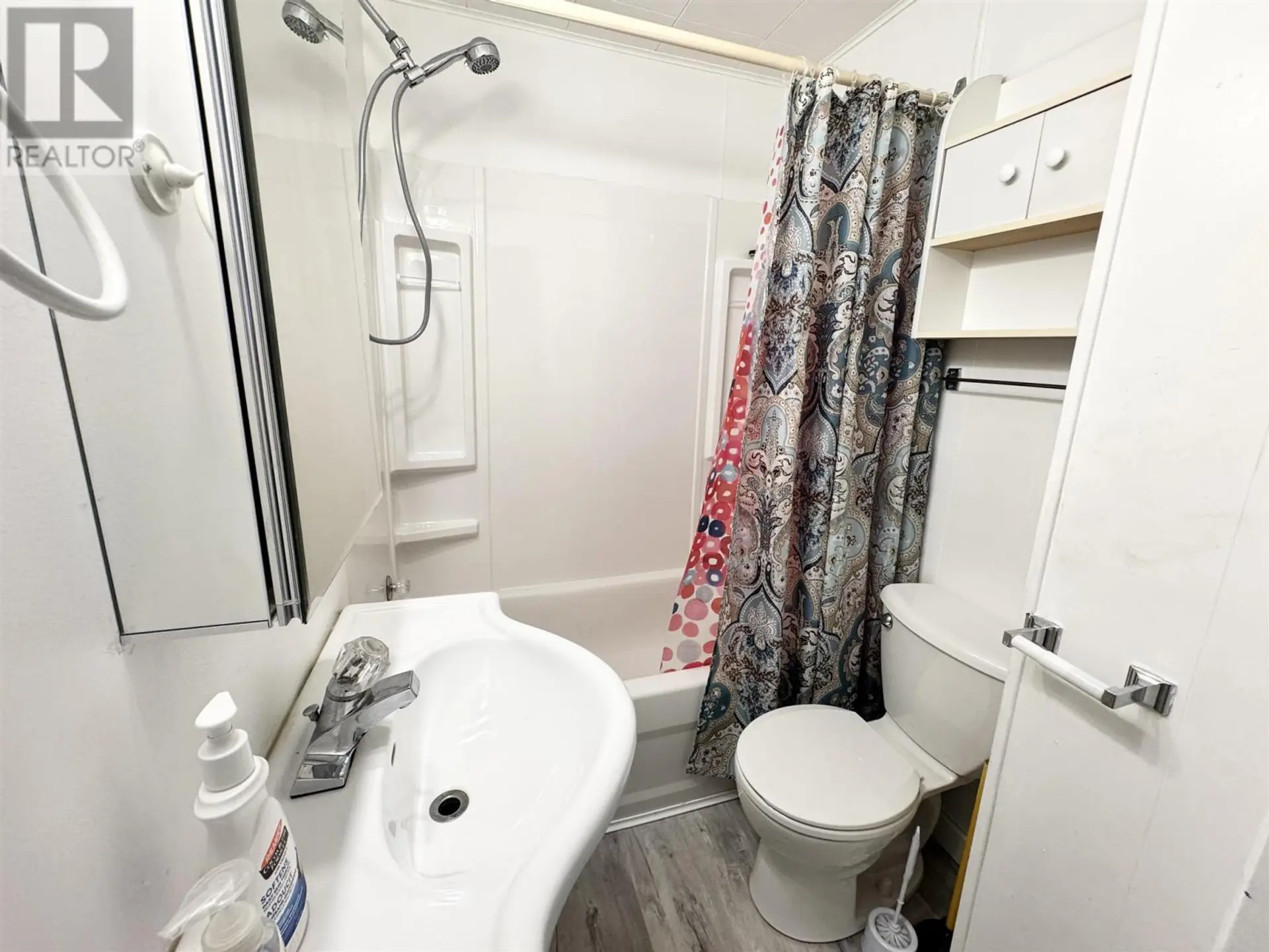 26 Connaught ST - Image 14