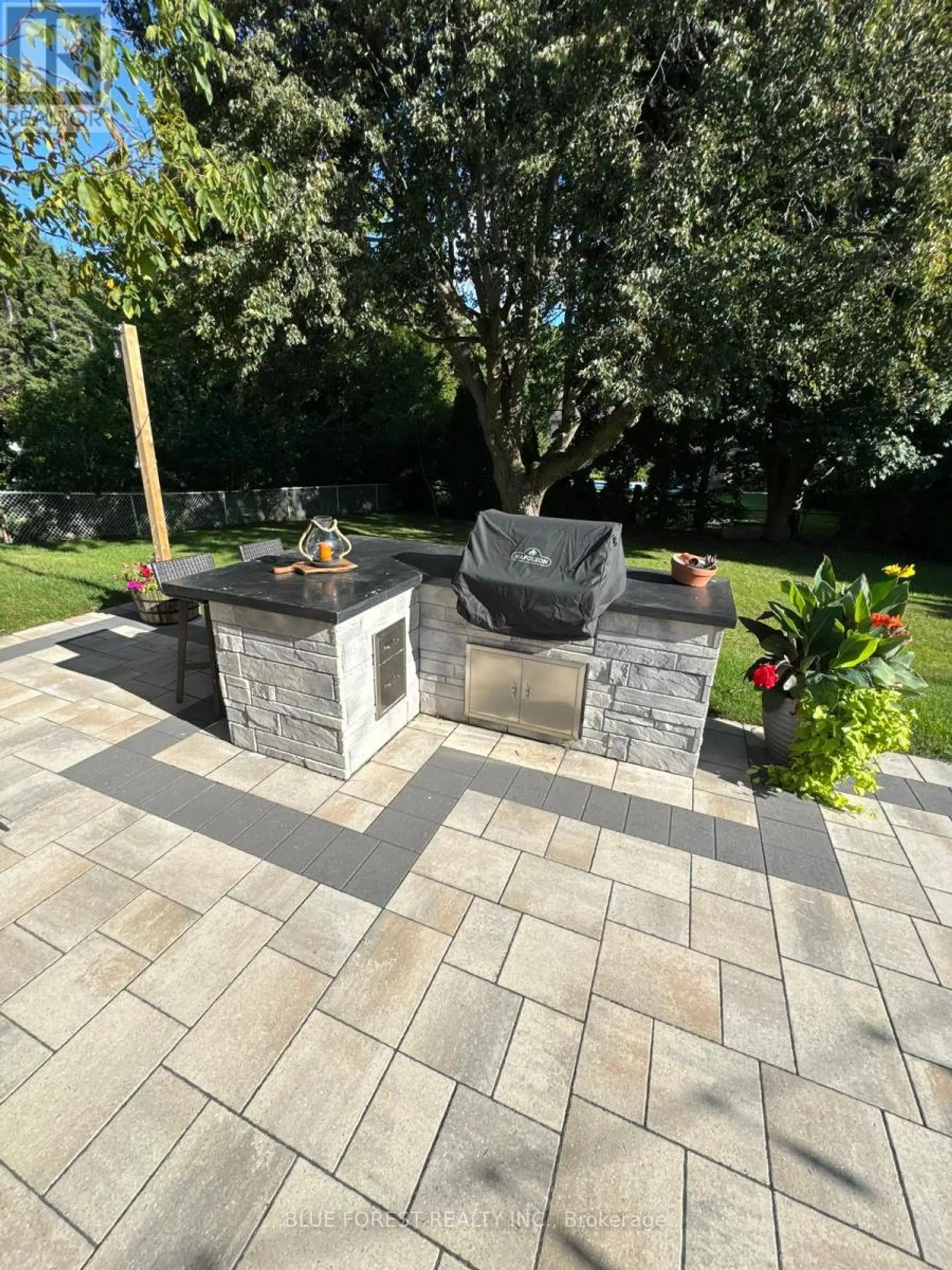 15 SOUTHLAND DRIVE - Image 14