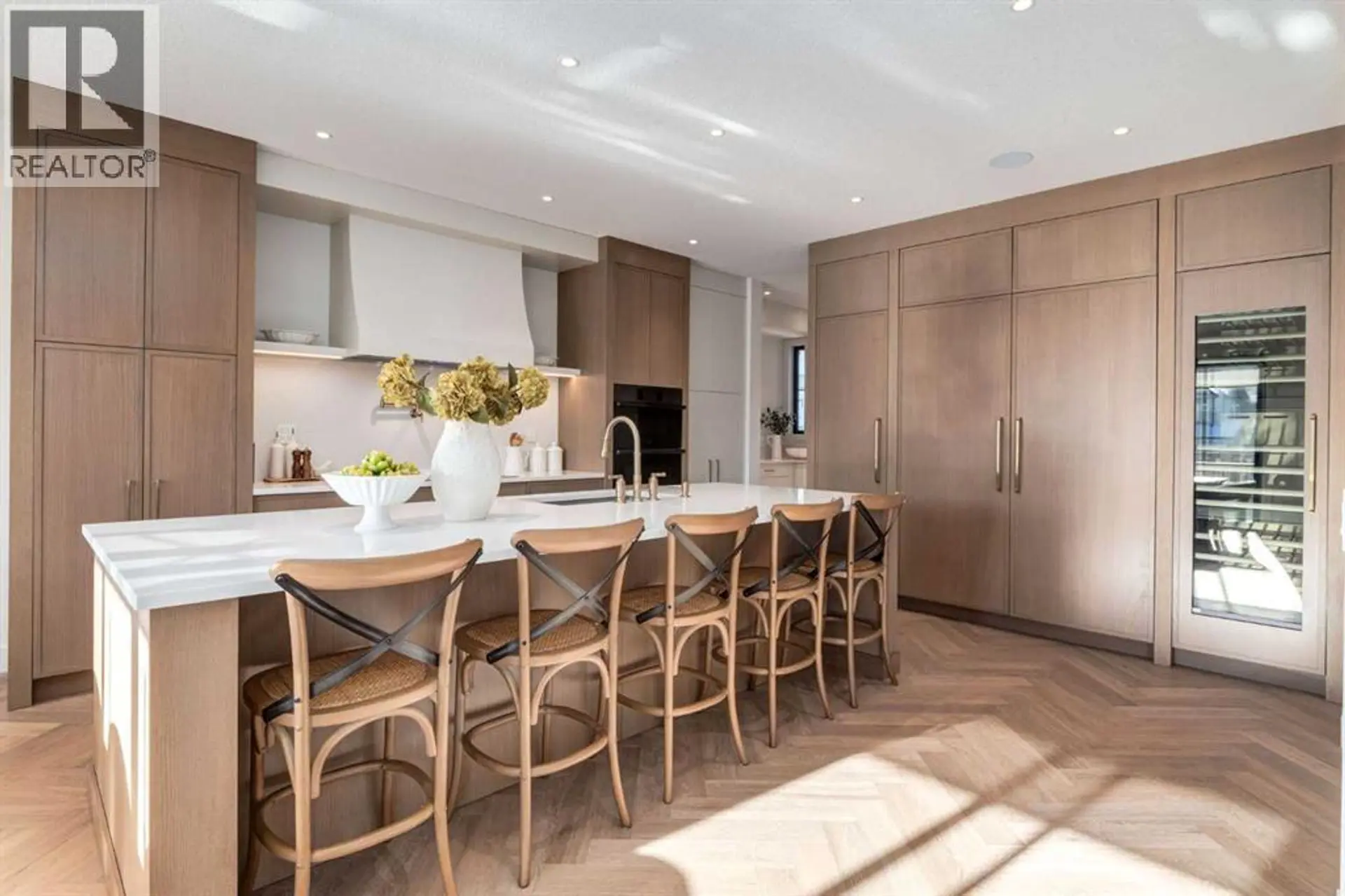 144 Greenwich Heath NW - Image 2