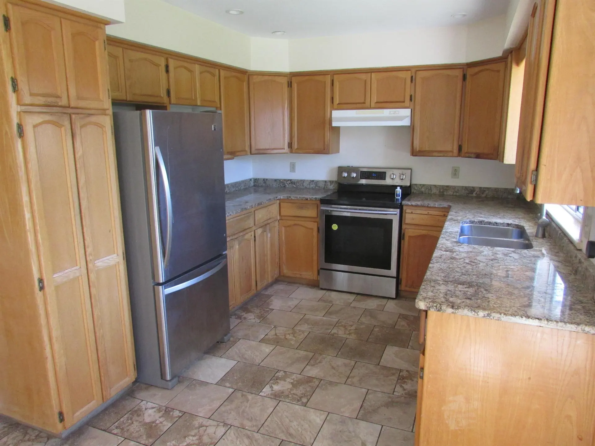 3019 Cassiar Avenue - Image 5