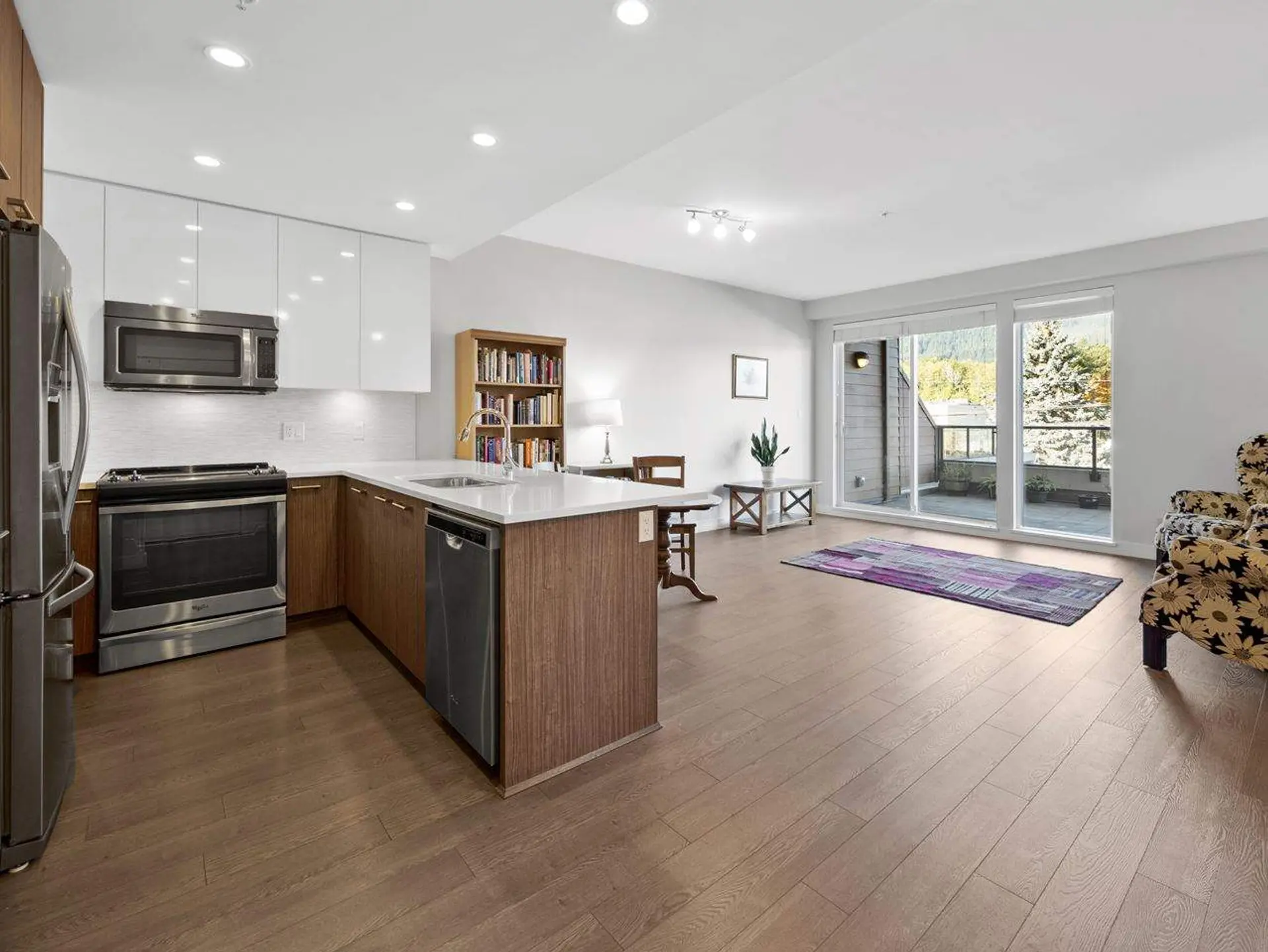 #205 875 Gibsons Way - Image 2