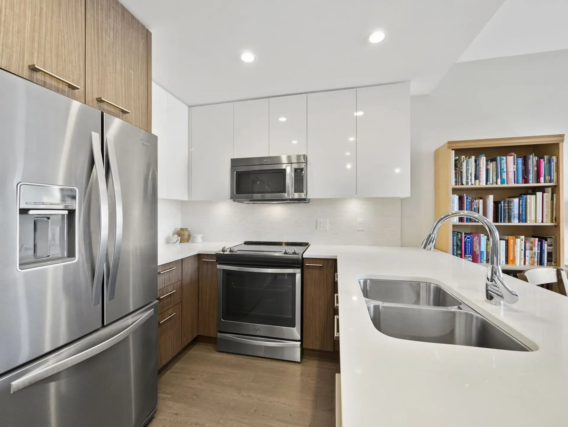 #205 875 Gibsons Way - Image 3