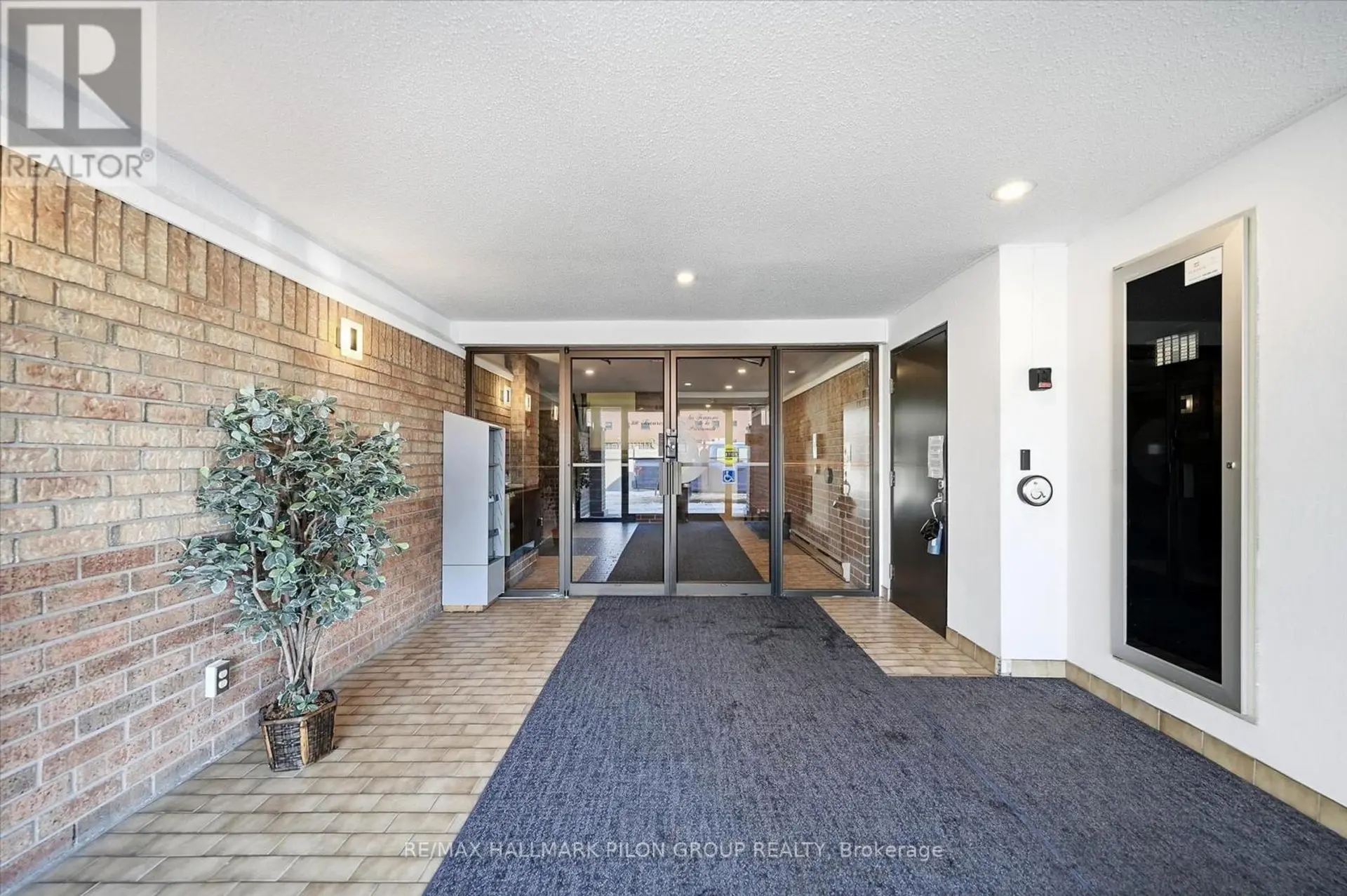 #206 316 SAVARD AVENUE - Image 2