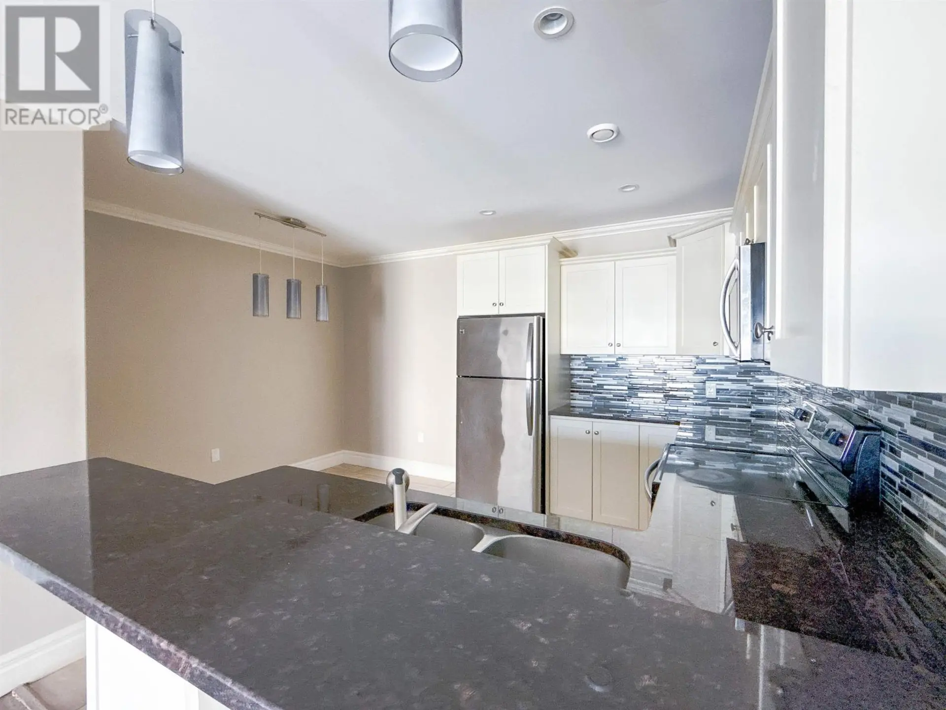 #107 38 Duck's Landing - Image 9