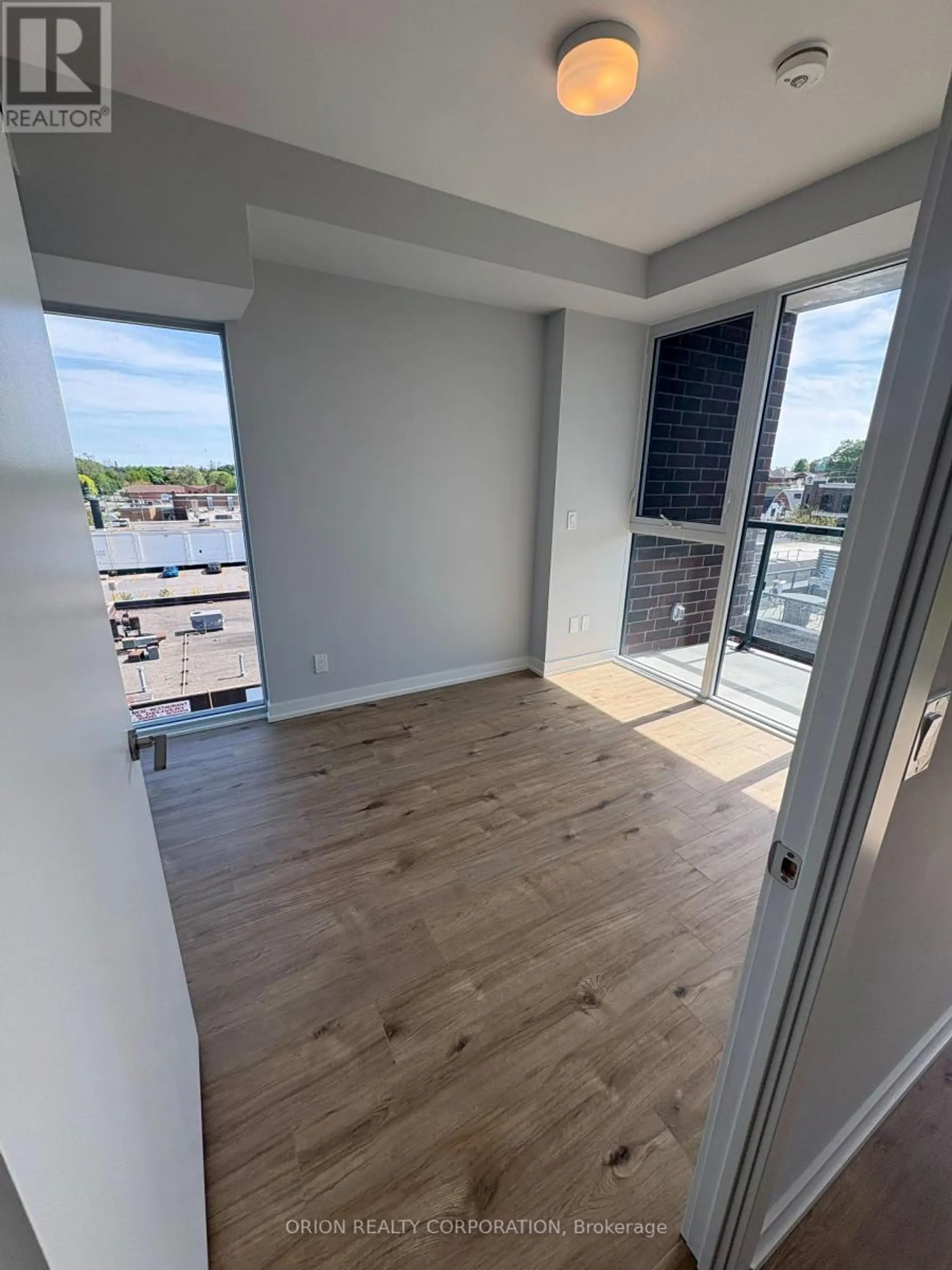 #408 201 BROCK STREET S - Image 5