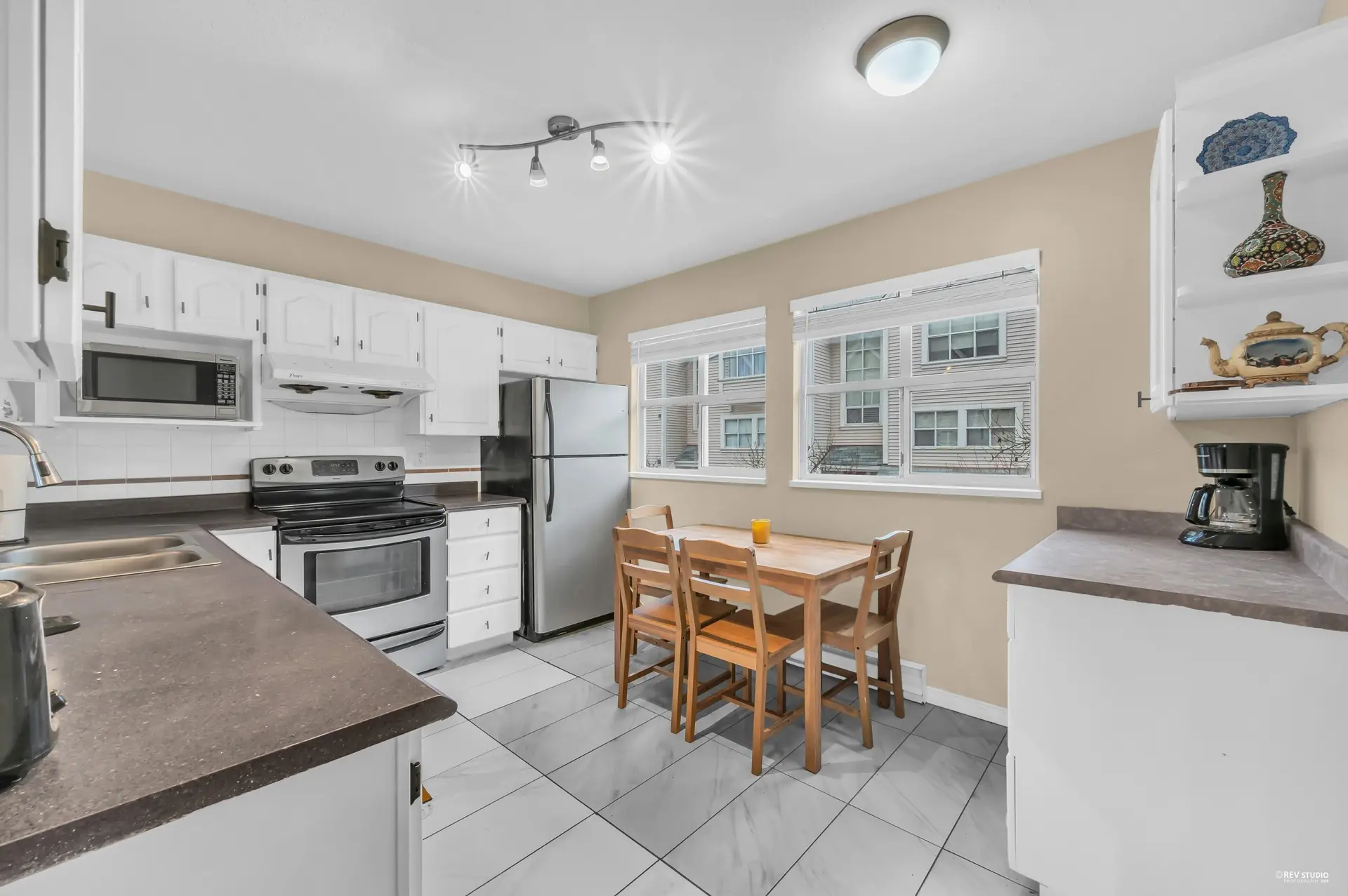 #73 2450 Hawthorne Avenue - Image 6