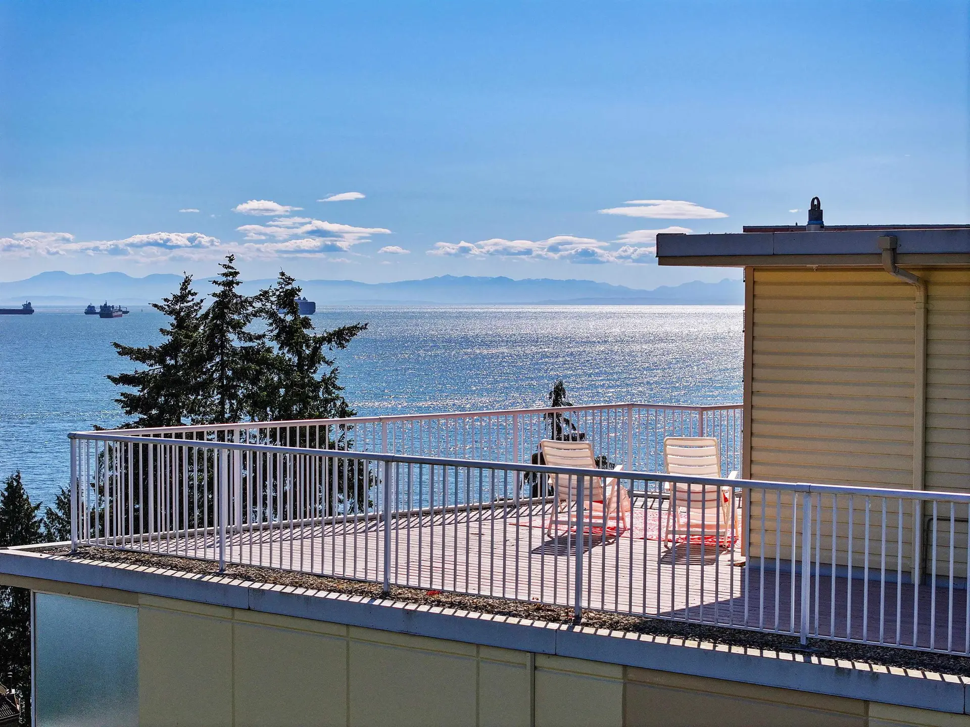 Property at #801 2187 Bellevue Avenue, West Vancouver, BC