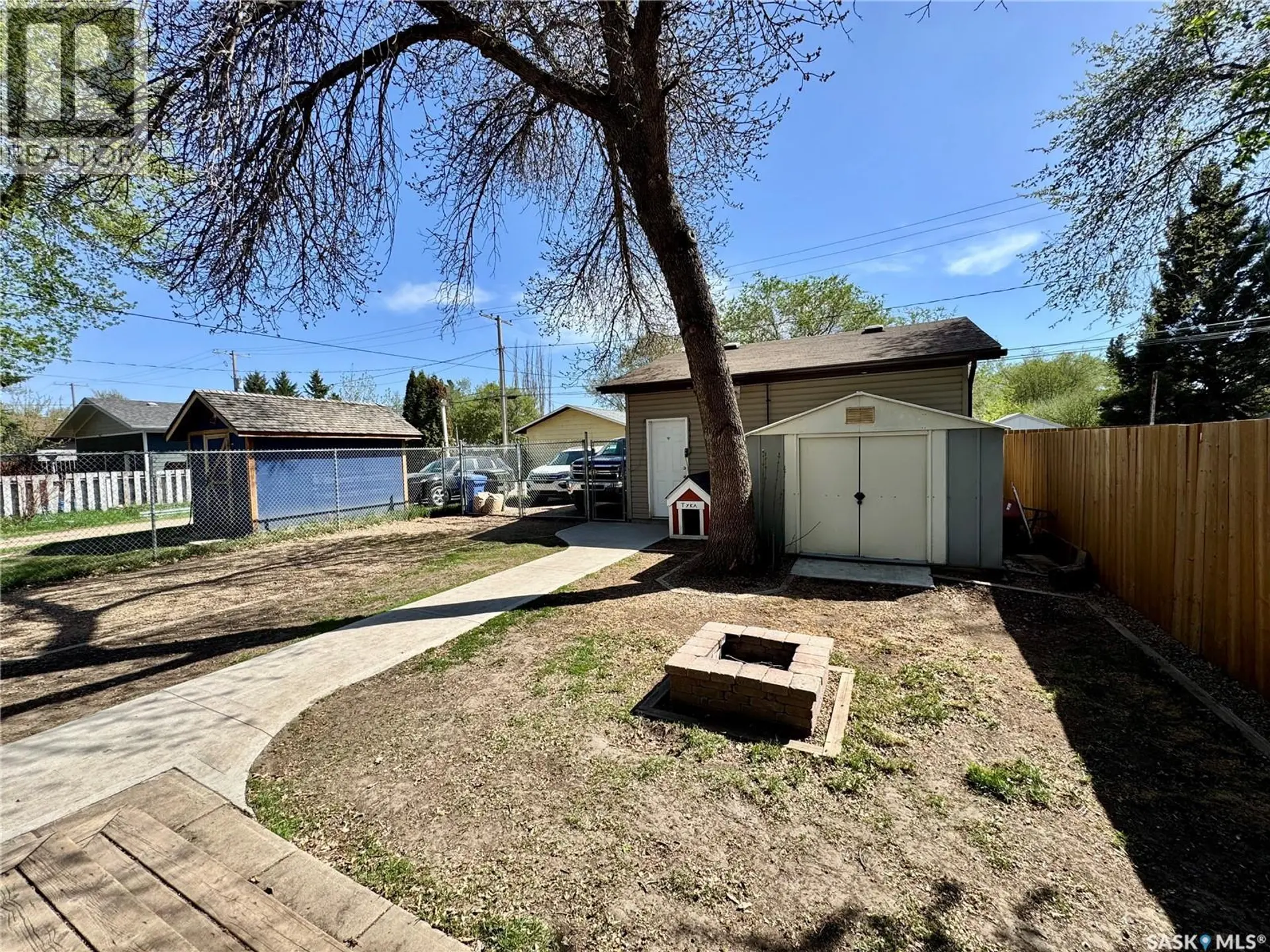 719 4th STREET E - Image 18