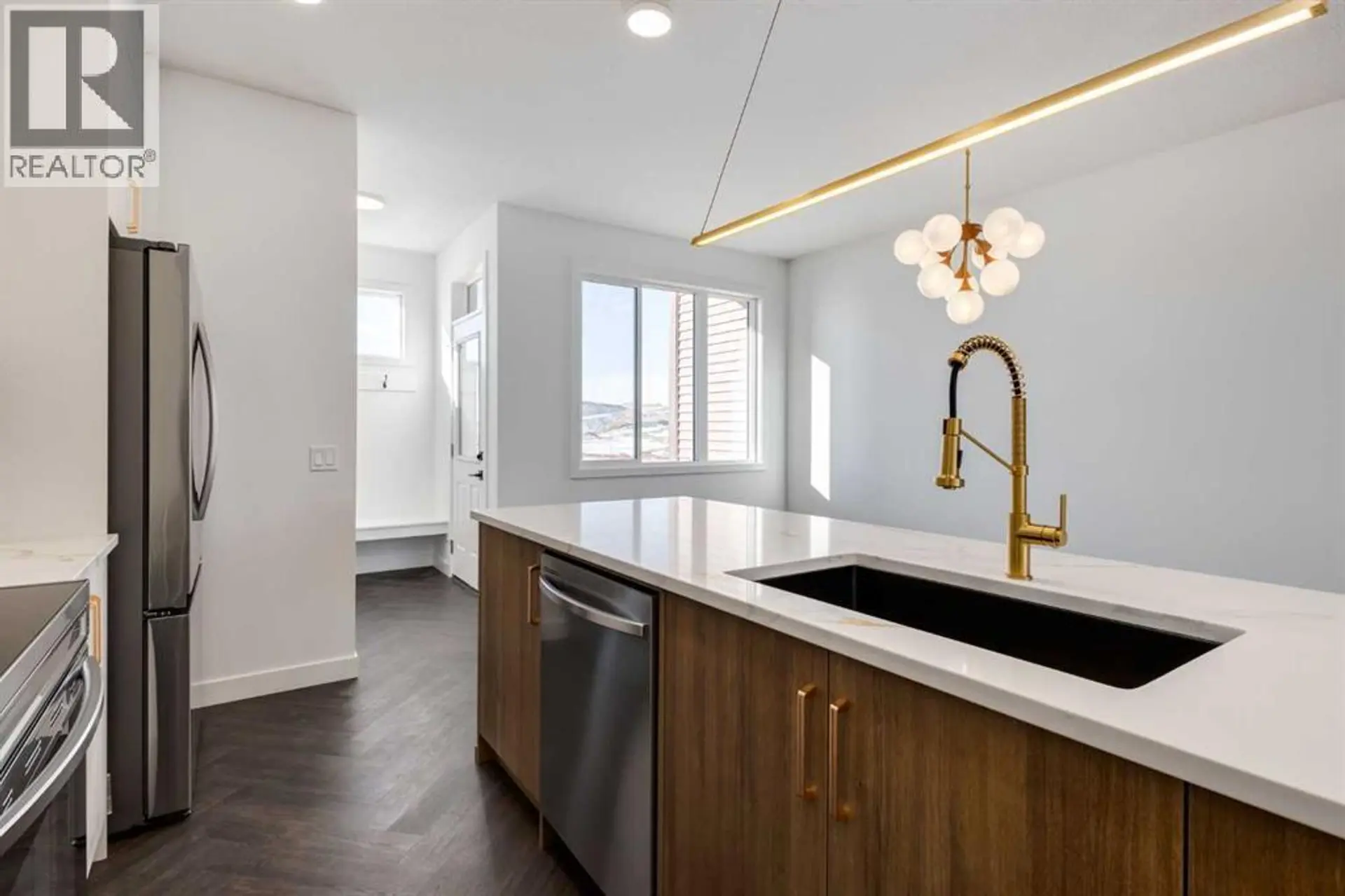 411 Clydesdale Avenue - Image 8