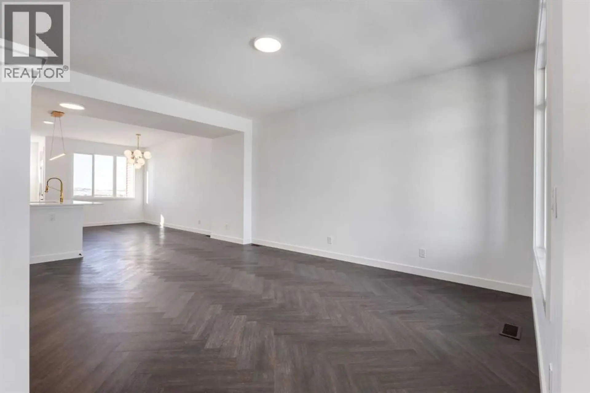 411 Clydesdale Avenue - Image 4