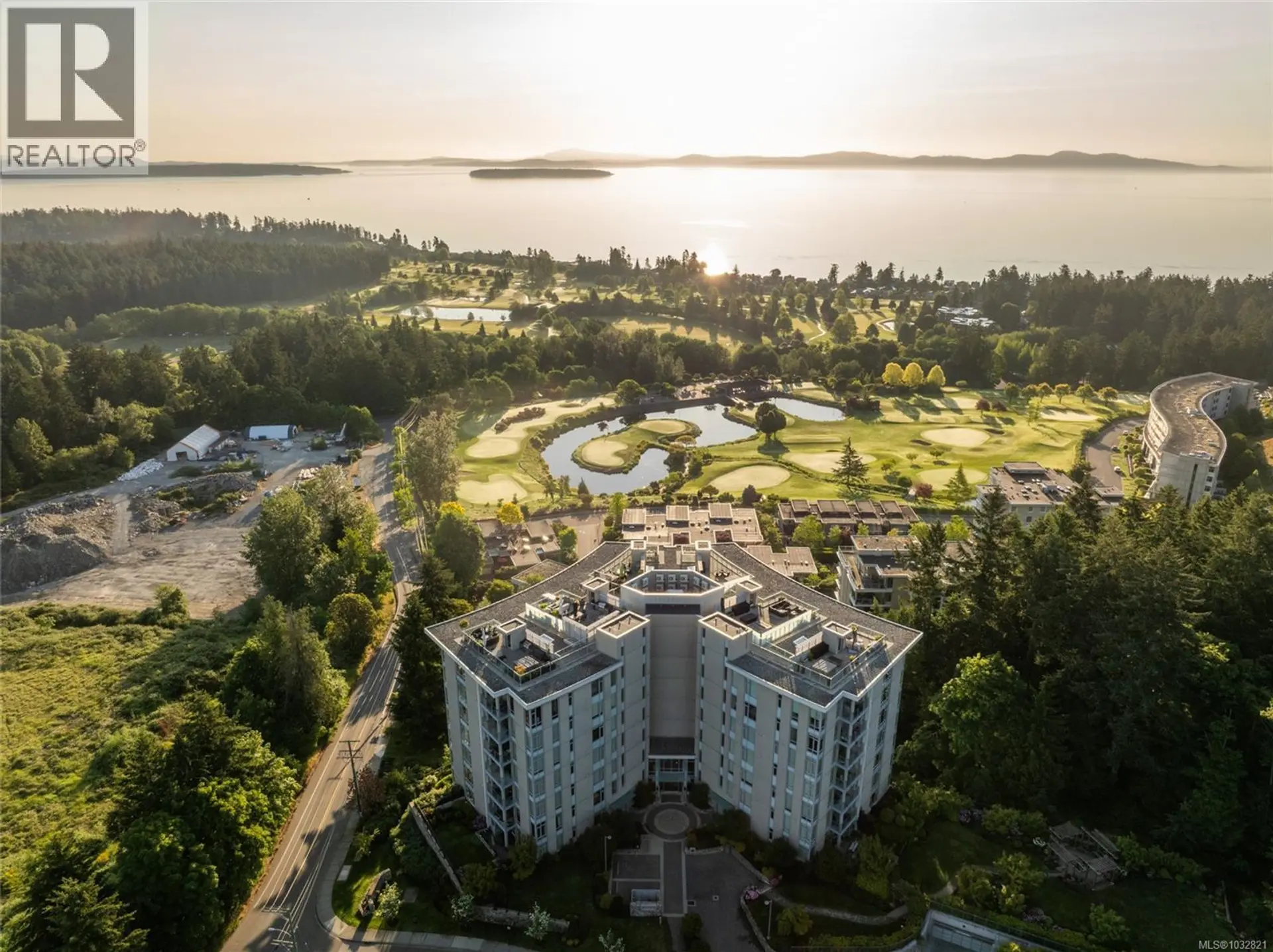 Property at #301 5388 Hill Rise Terr, Saanich, BC
