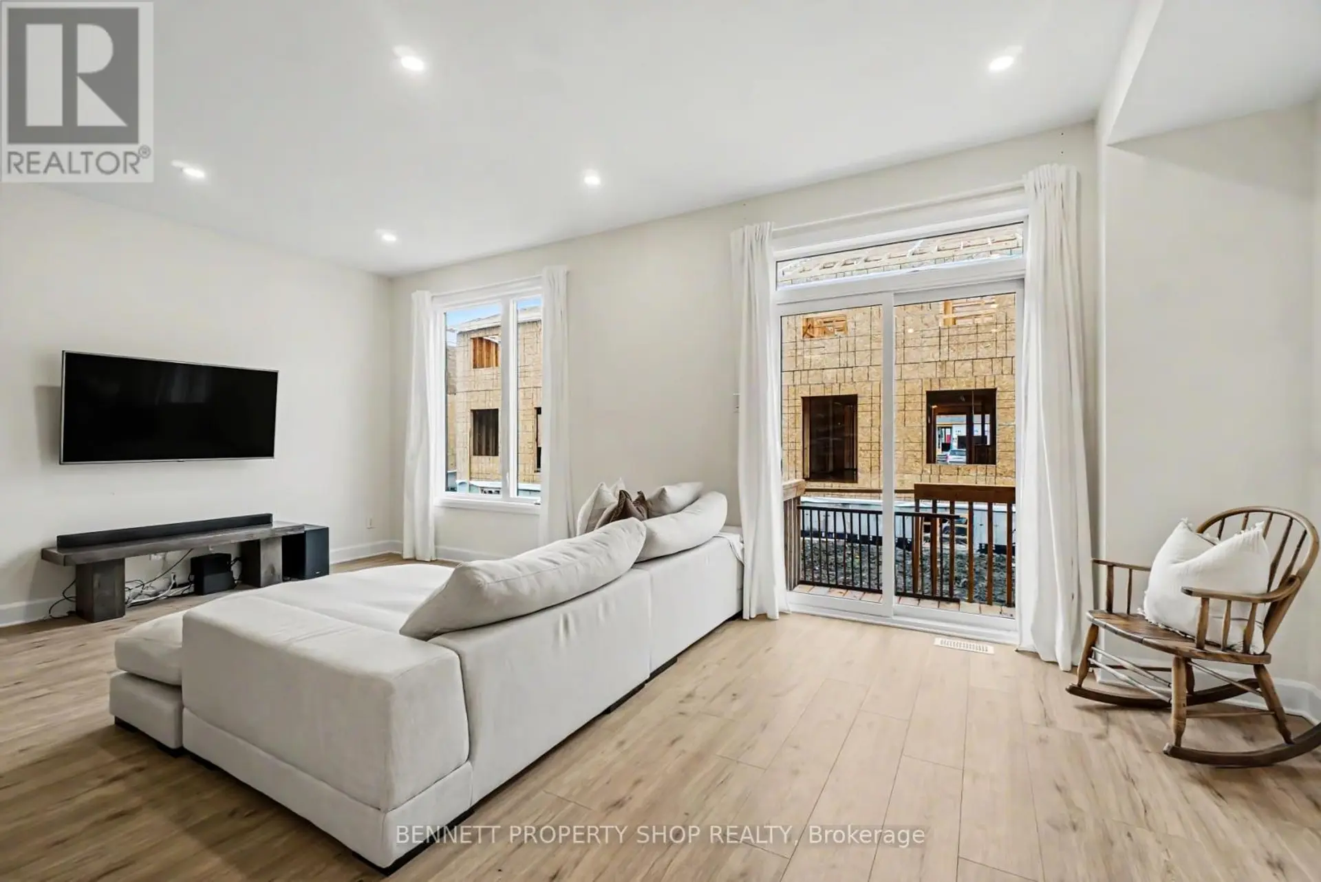 1047 VENTUS WAY - Image 7