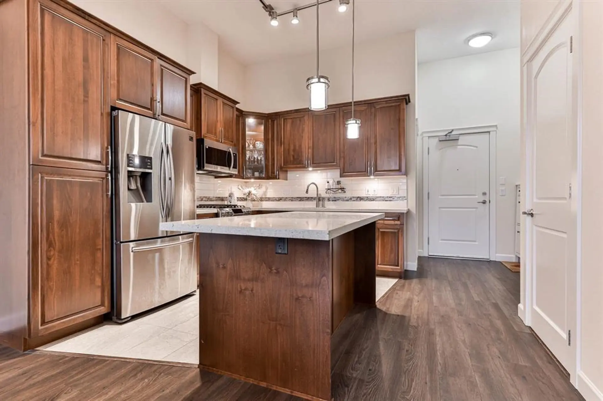 #B627 20716 Willoughby Town Center Drive - Image 5