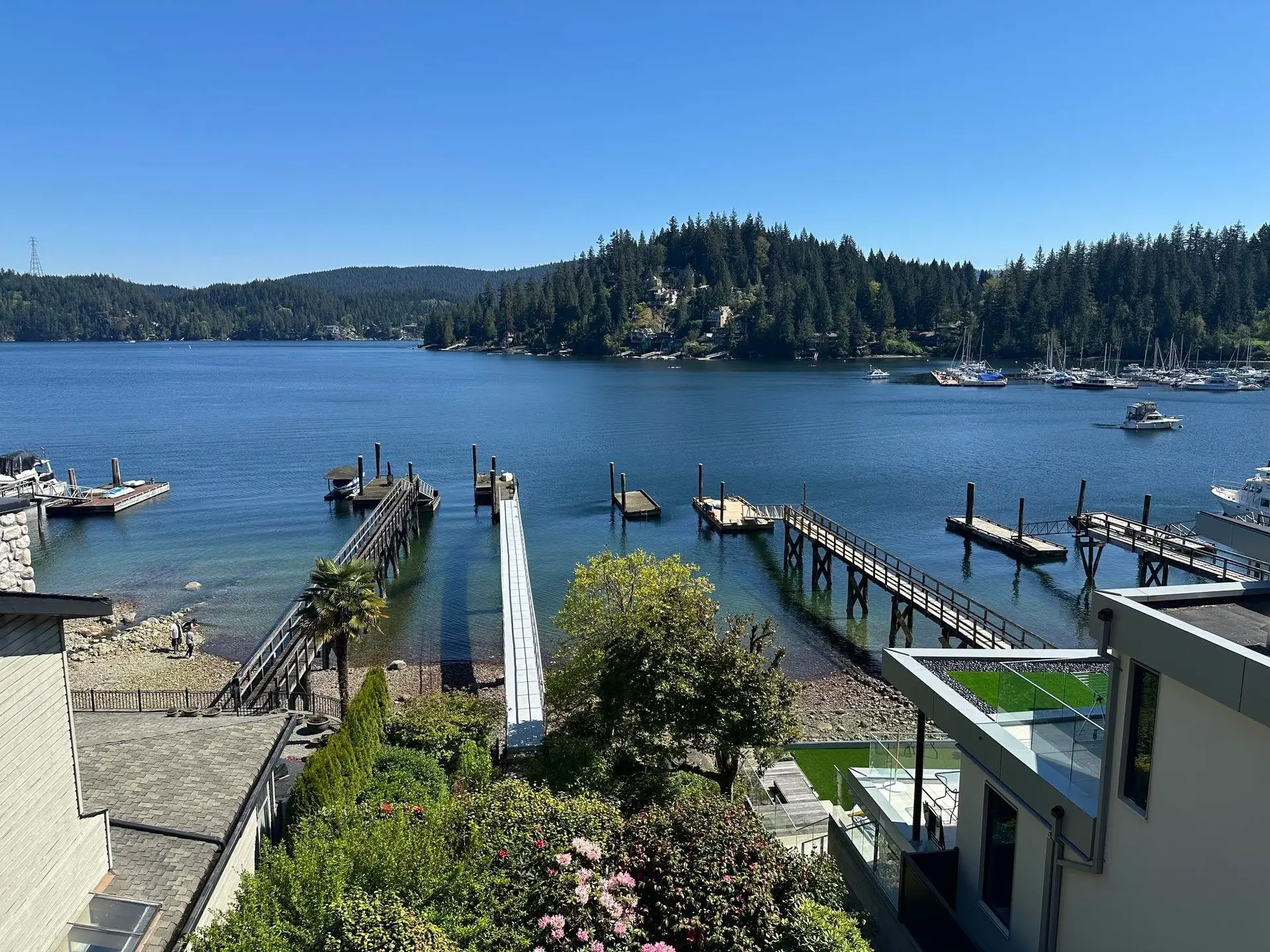 Property at 2588 Panorama Drive, North Vancouver, BC