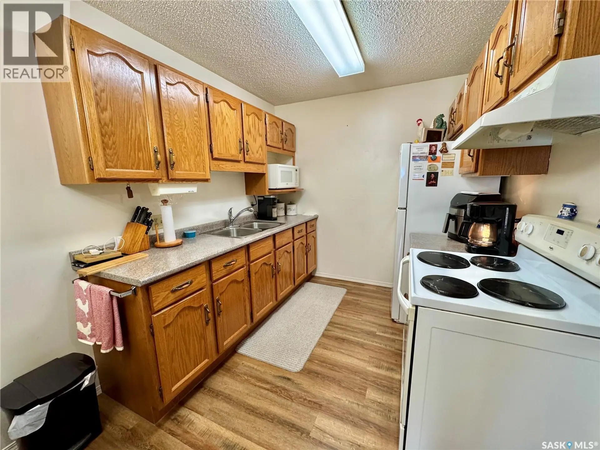 #203 66 19th STREET W - Image 2