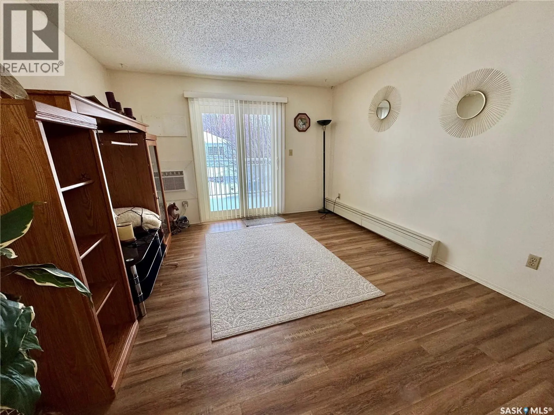 #203 66 19th STREET W - Image 6