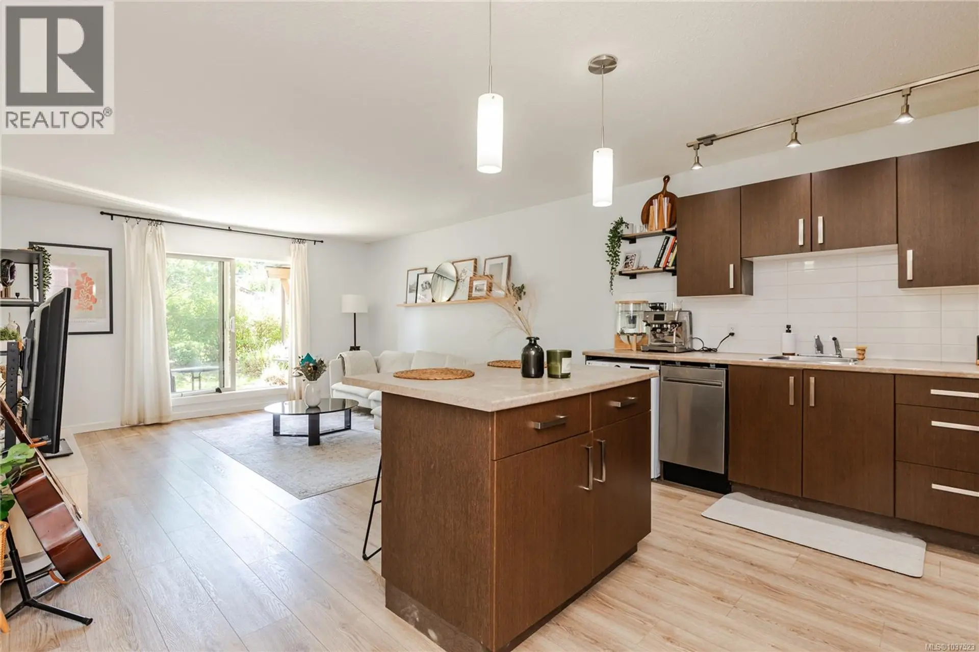 #103 1600 Caspers Way - Image 3