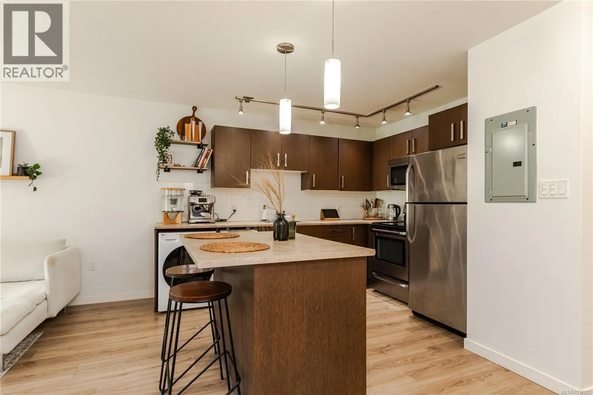 #103 1600 Caspers Way - Image 7