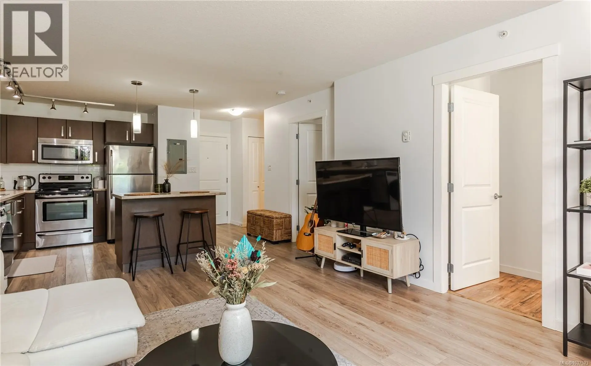 #103 1600 Caspers Way - Image 8