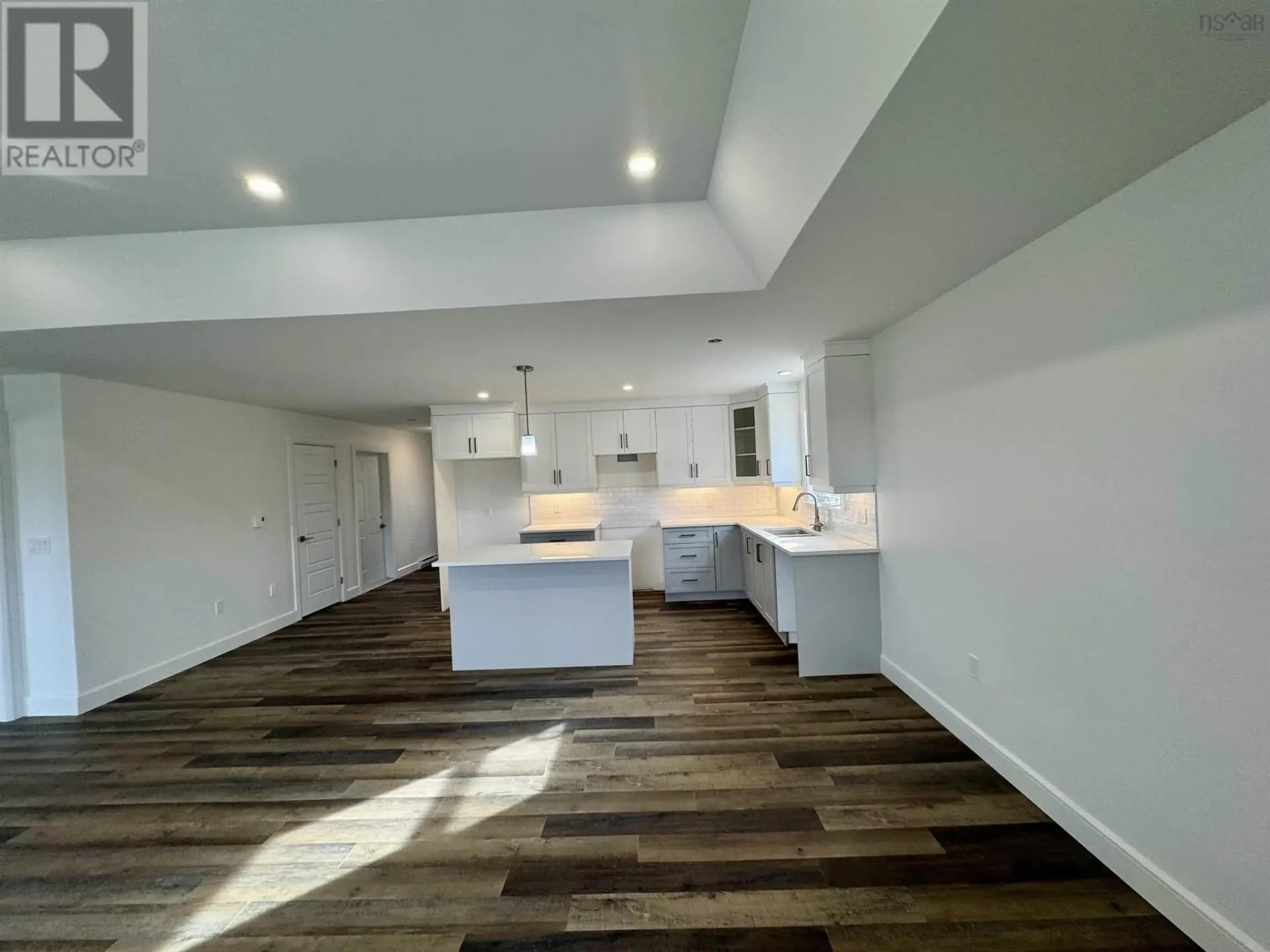 10 Elizabeth Avenue - Image 14