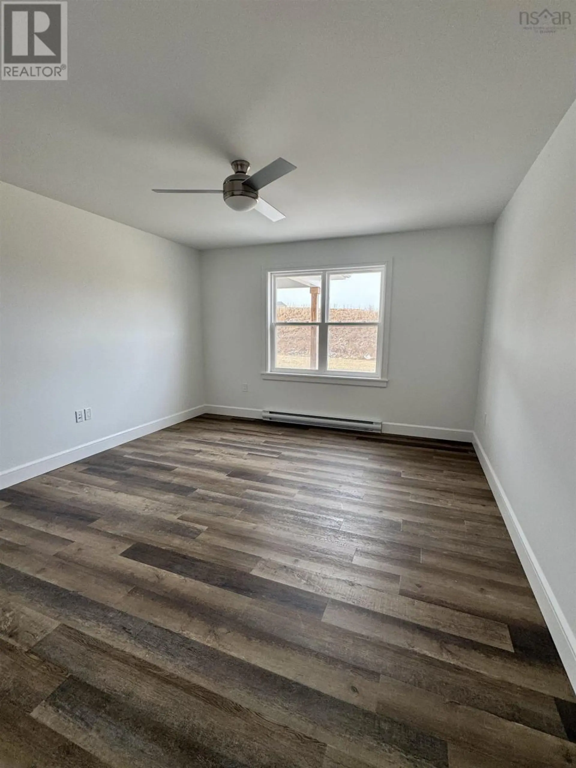 10 Elizabeth Avenue - Image 16