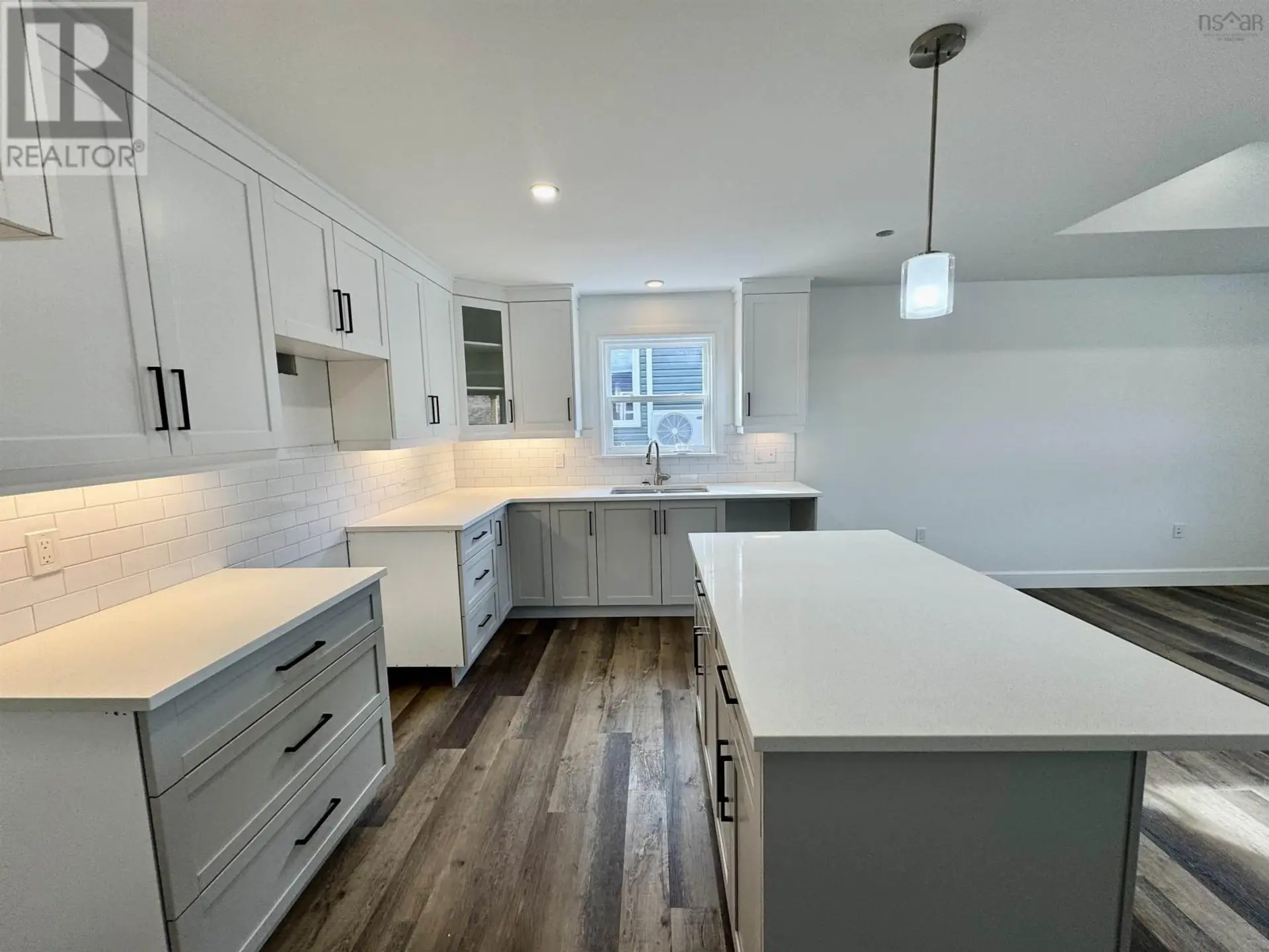 10 Elizabeth Avenue - Image 7