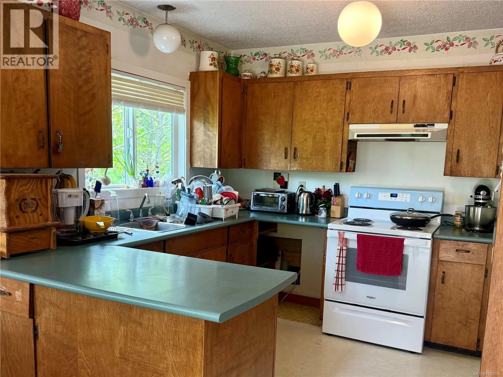 4081 Carey Pl - Image 2