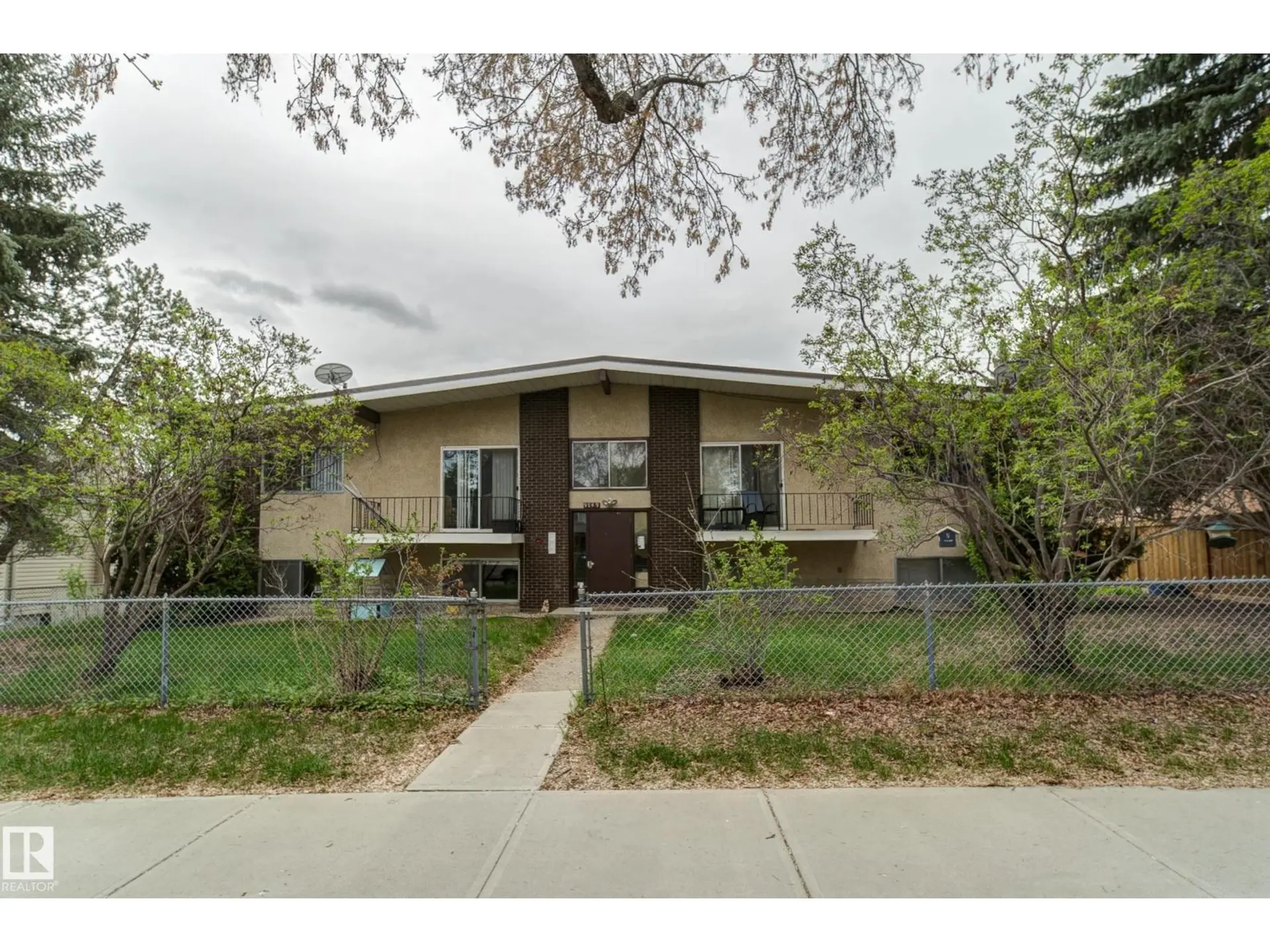Property at 9749 88 AV NW, Edmonton, AB