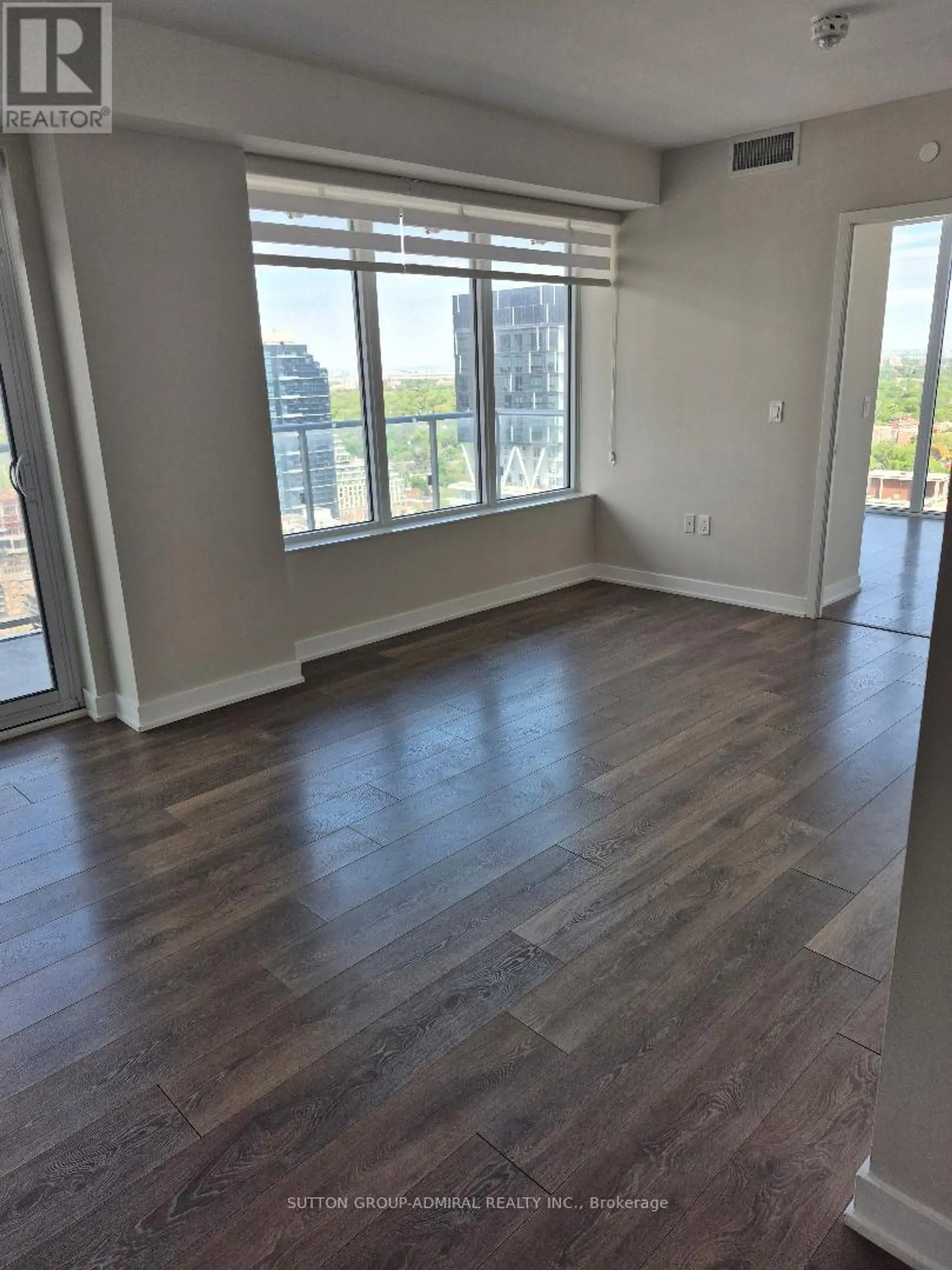 #3410 99 BROADWAY AVENUE - Image 3