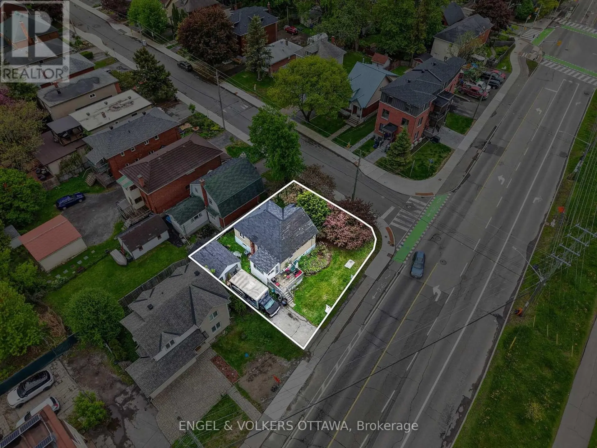 1 CAROLINE AVENUE - Image 4