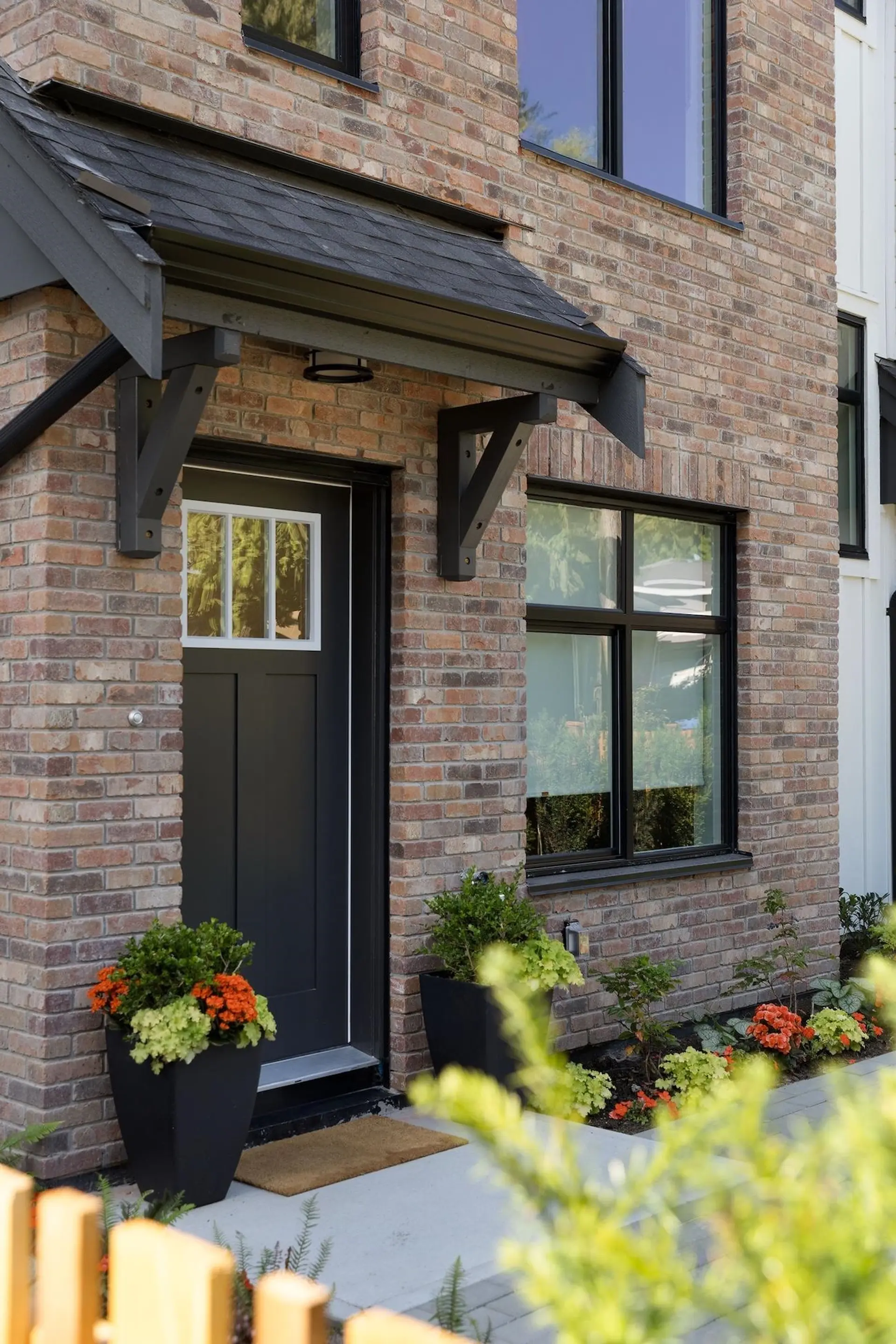 #20 2150 Rindall Avenue - Image 1