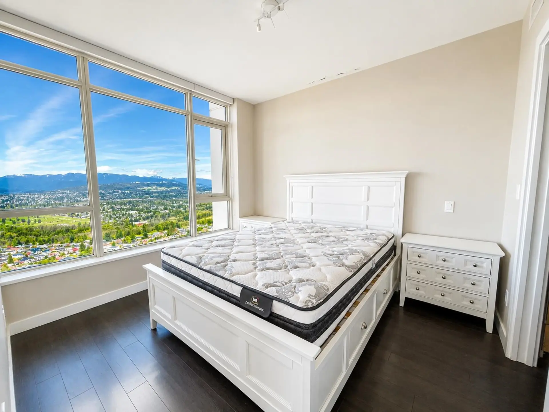 #3707 4508 Hazel Street - Image 8