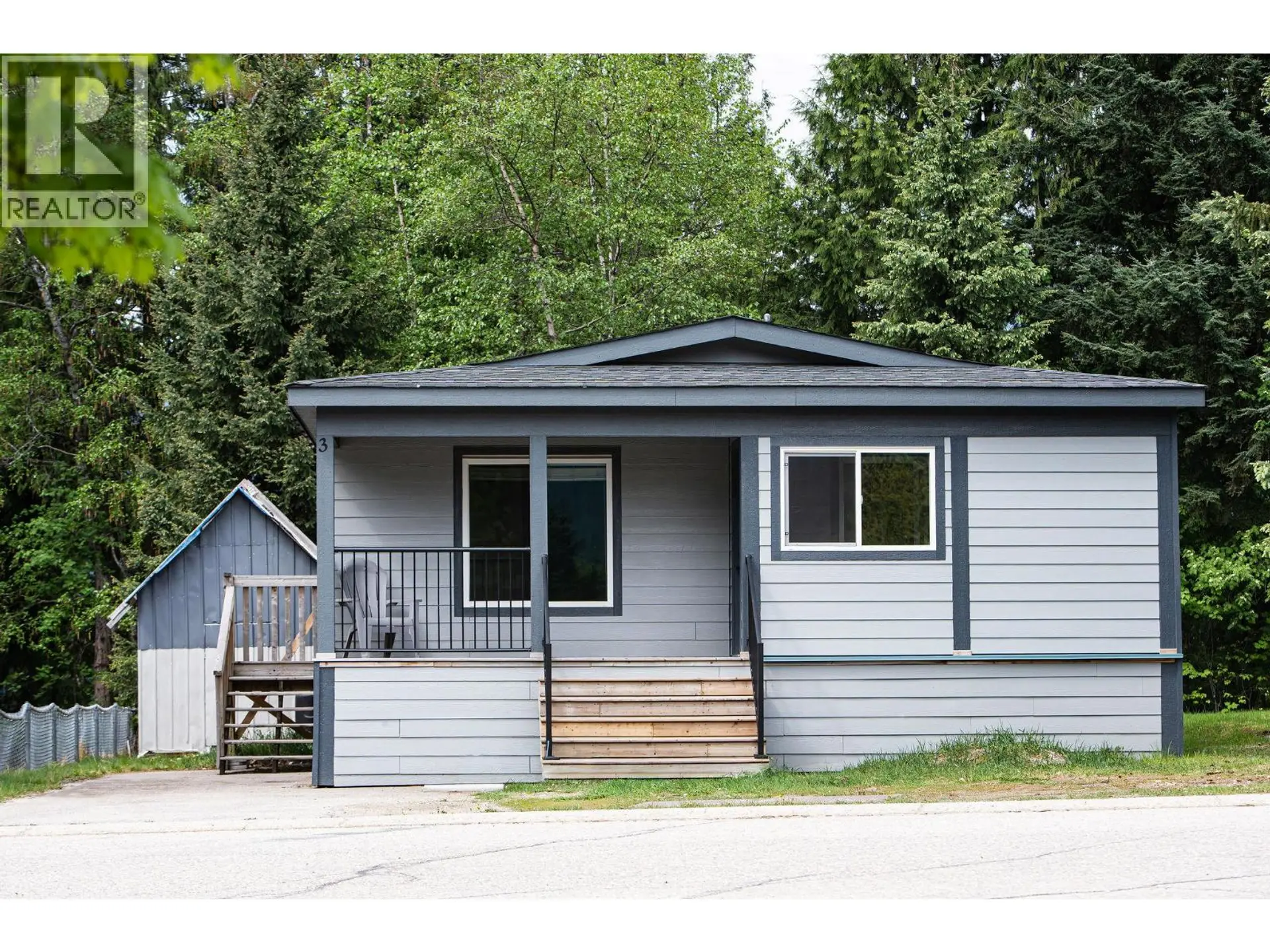 Property at 3 Johnson Way, Revelstoke, BC