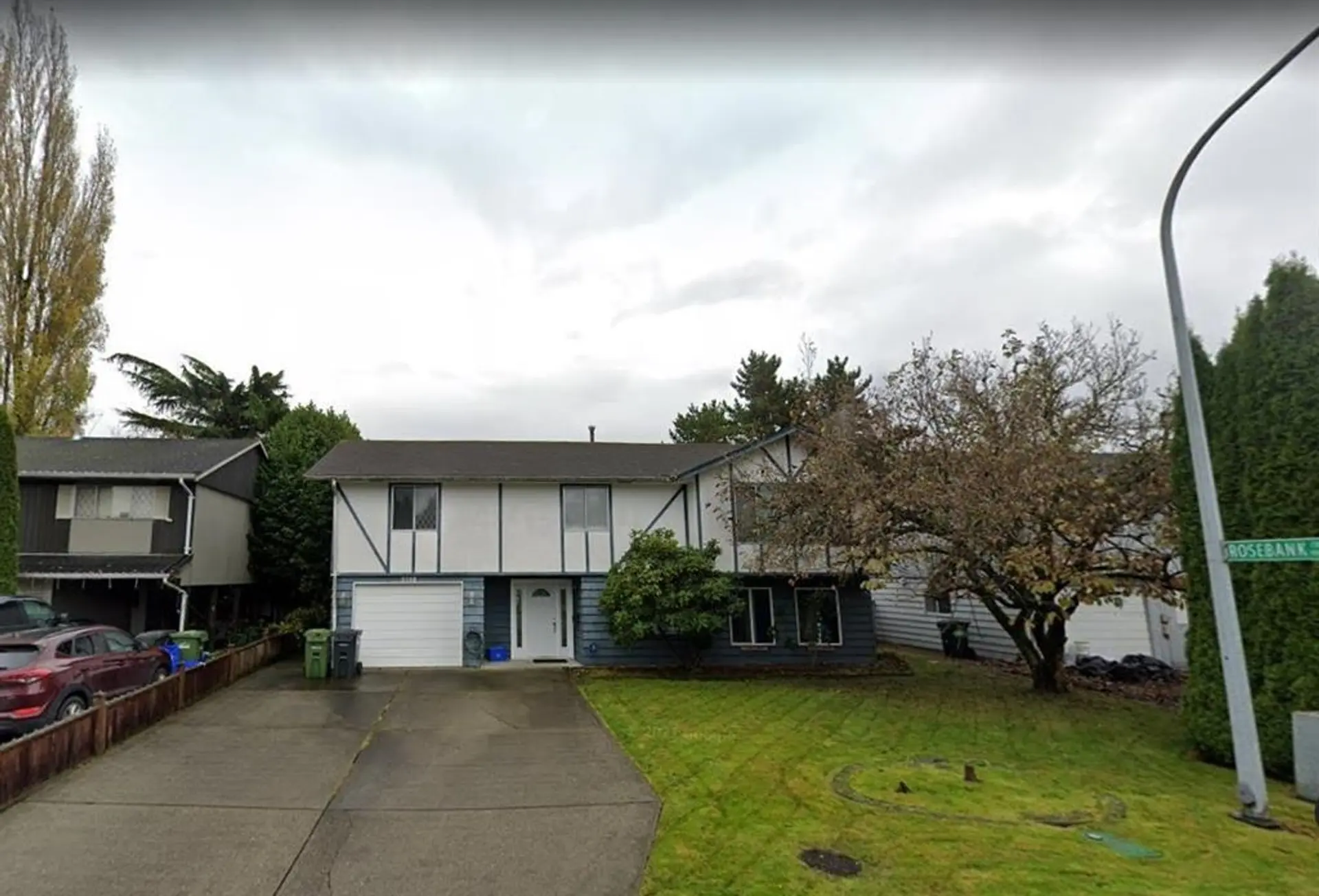 8280 Rosebank Crescent - Image 2